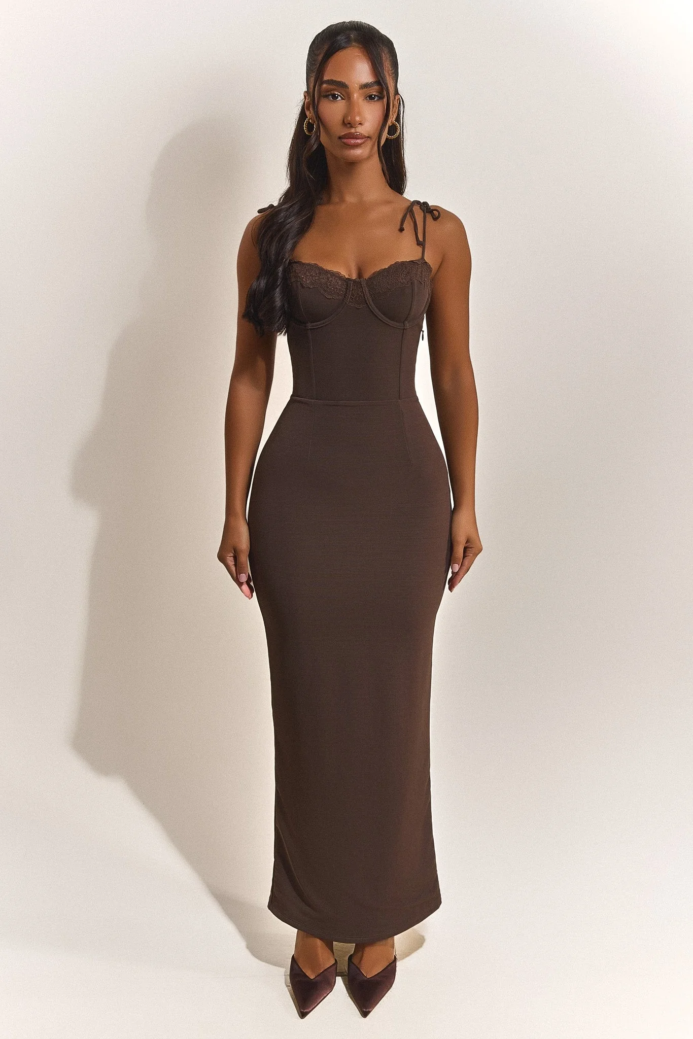 2570-the-bij-maxi-in-brown-6.webp The Bij Maxi in Brown