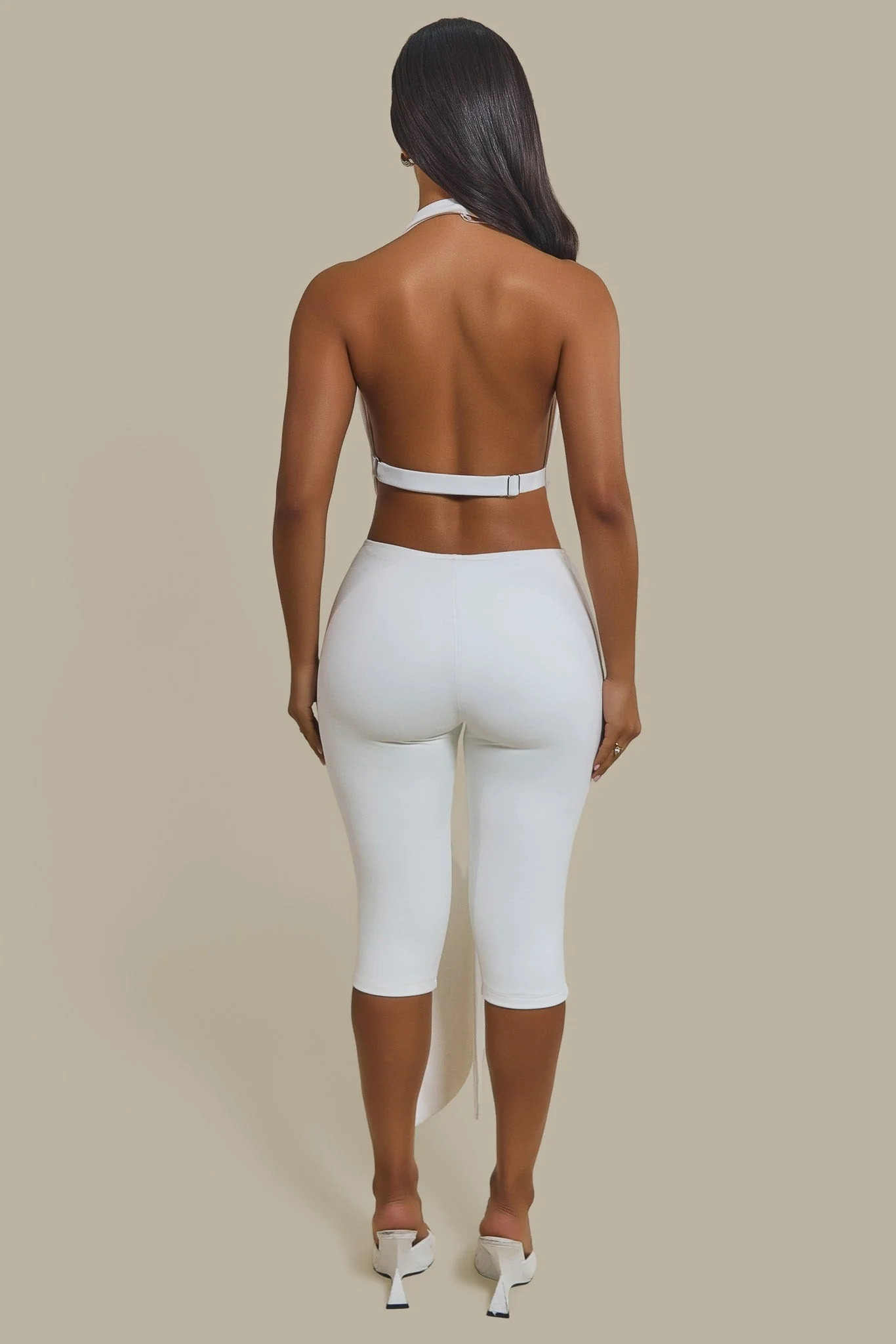 2612-the-maryam-capri-leggings-in-white-5.webp The Maryam Capri Leggings in White