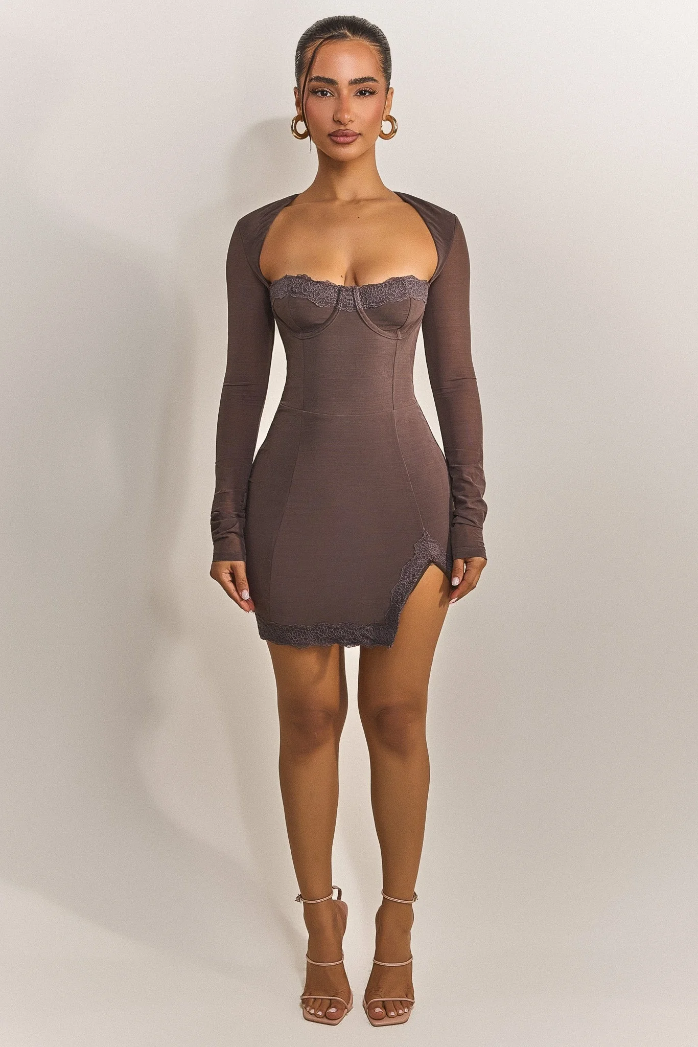 2750-the-long-sleeve-bij-mini-in-brown-3.webp The Long Sleeve Bij Mini in Brown