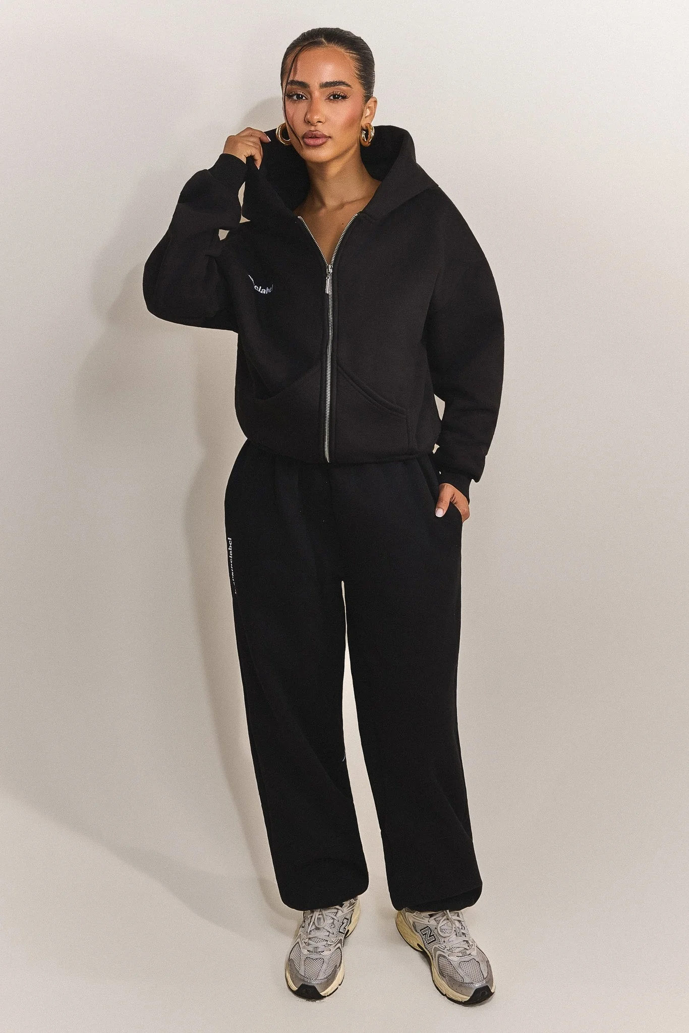2922-the-classics-longline-zip-jacket-in-black-1.webp The Classics Longline Zip Jacket in Black