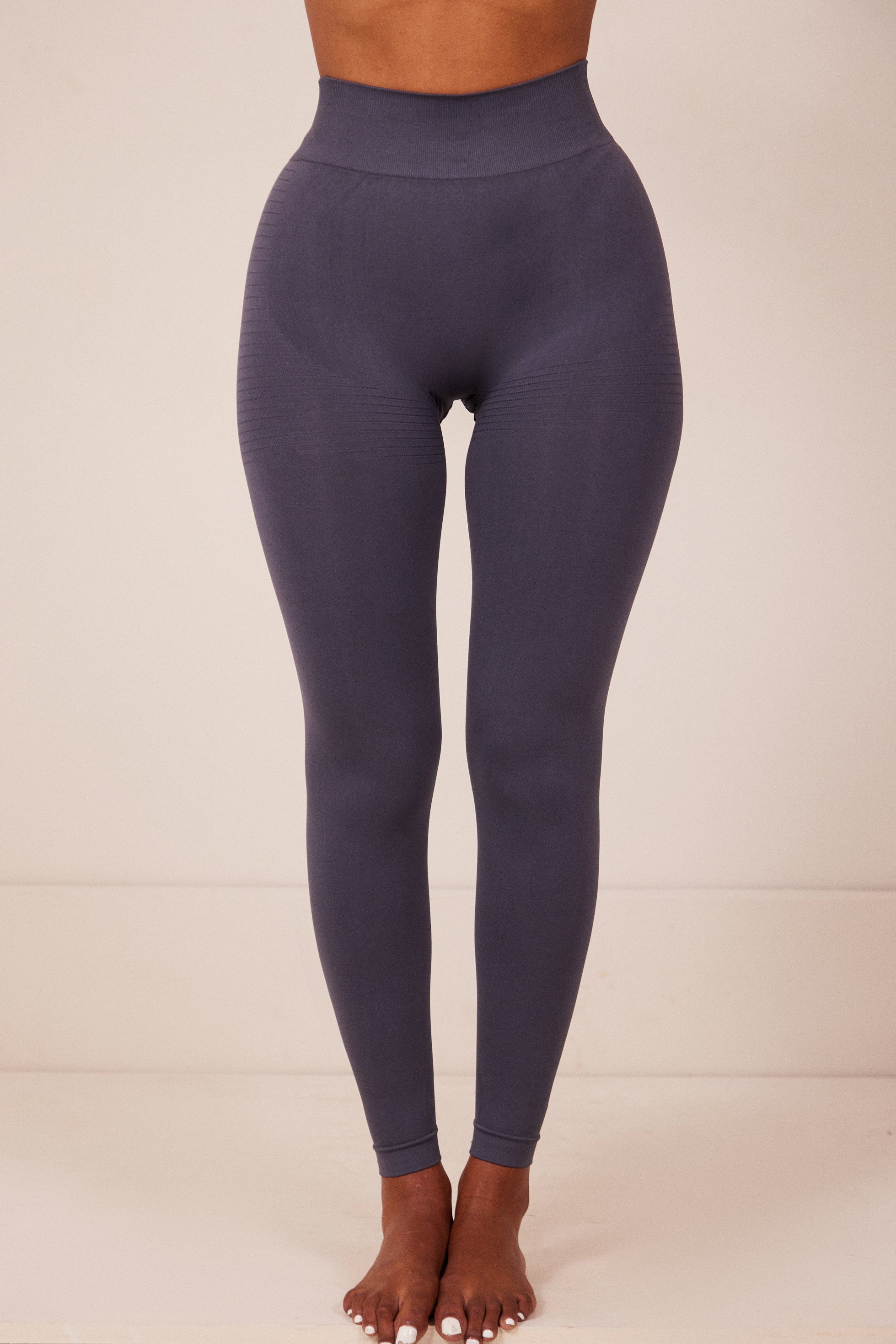 The Mars Seamless Leggings in Navy