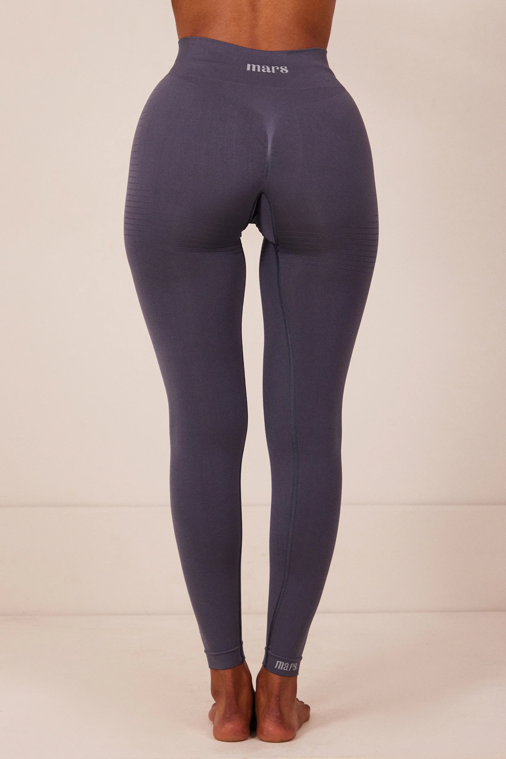 The Mars Seamless Leggings in Navy