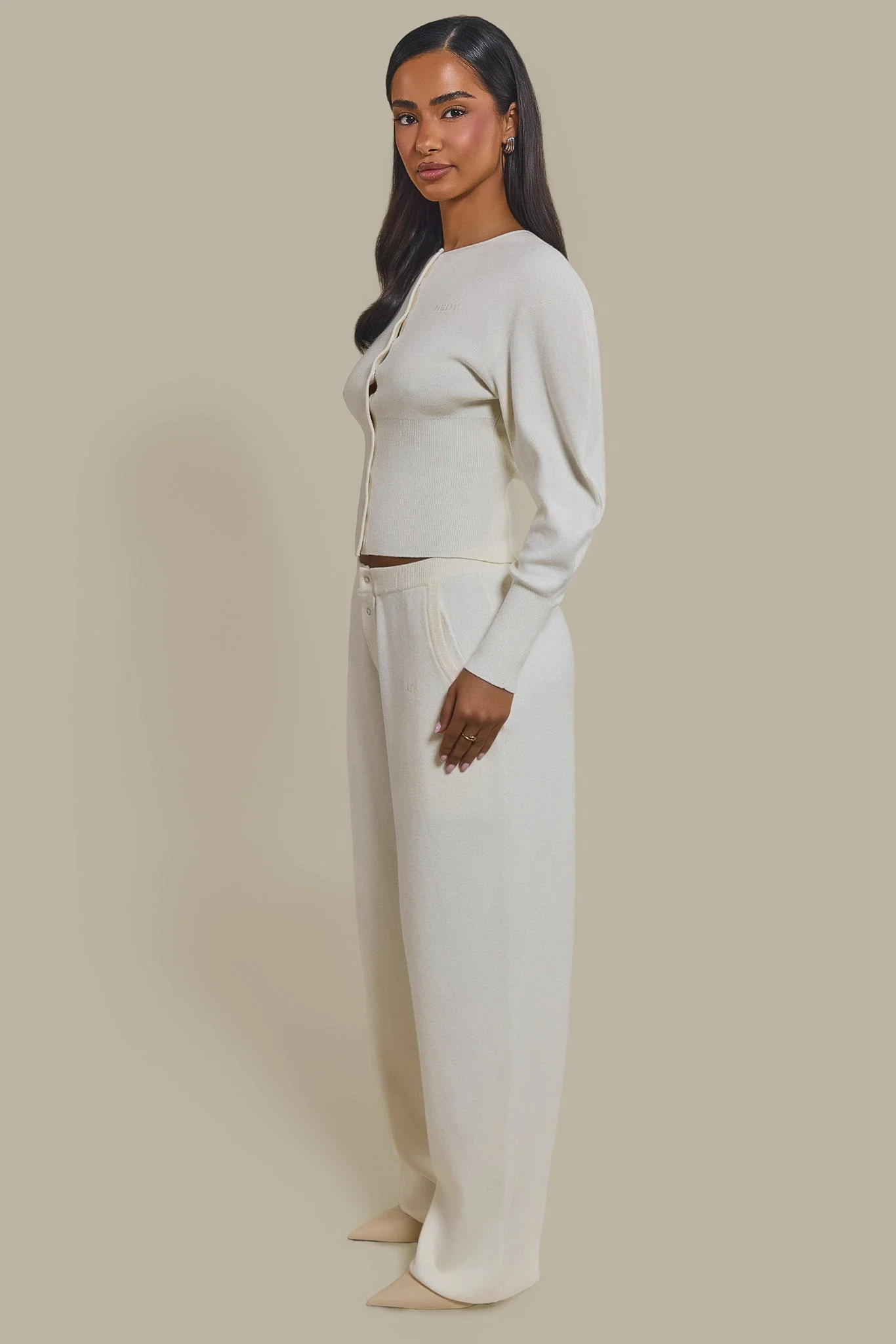3259-the-knit-button-up-cardigan-in-cream-3.webp The Knit Button Up Cardigan in Cream