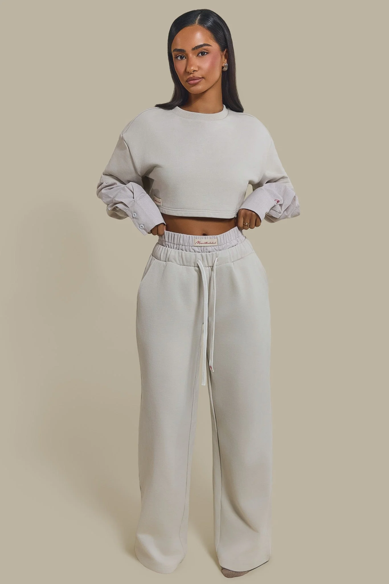 3674-the-boxer-wide-leg-joggers-in-beige-1.webp The Boxer Wide-Leg Joggers in Beige