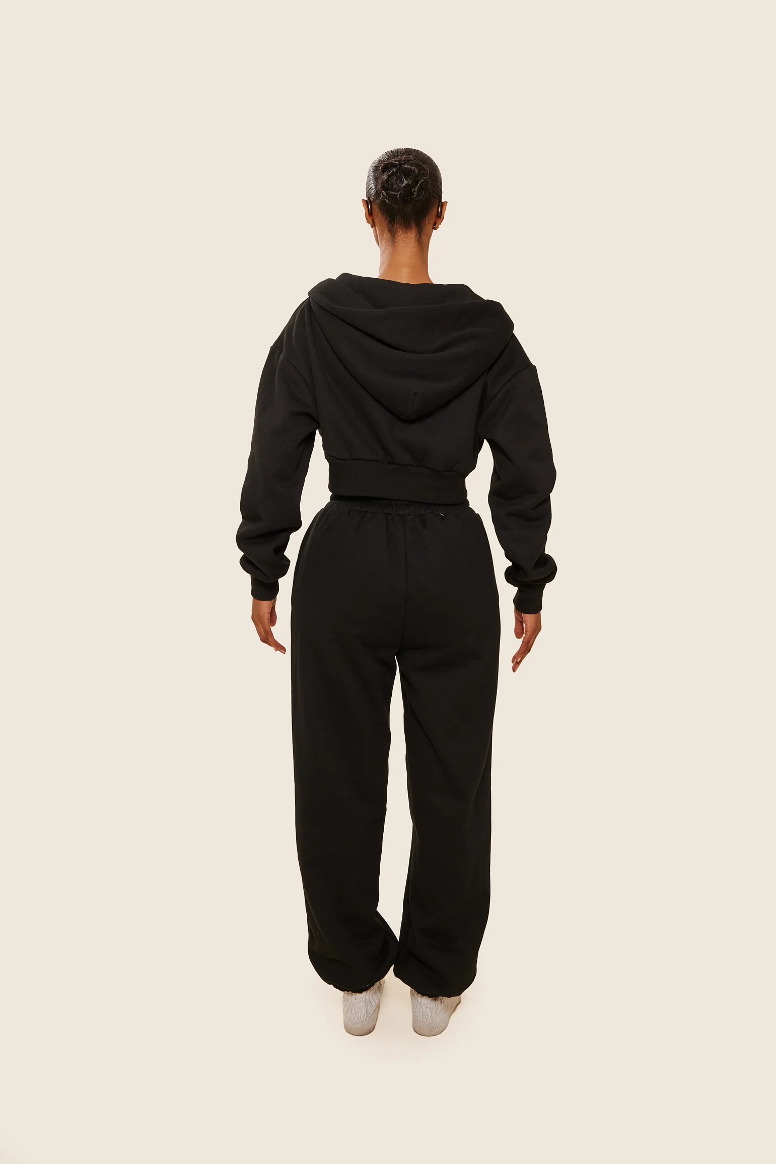 4142-the-classics-cuffed-joggers-in-black-7.webp The Classics Cuffed Joggers in Black