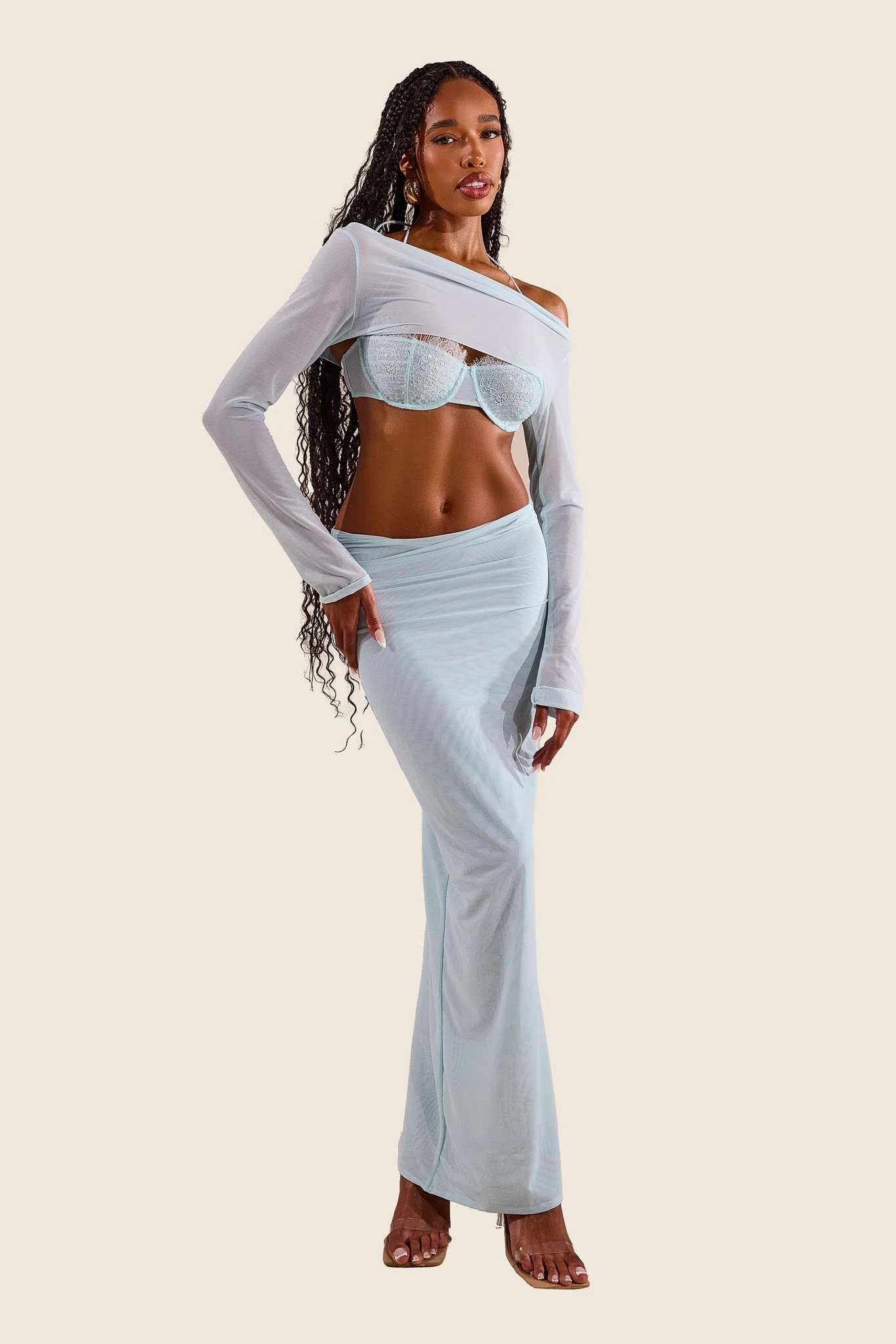 4190-the-amelia-set-3.webp The Amelia Set