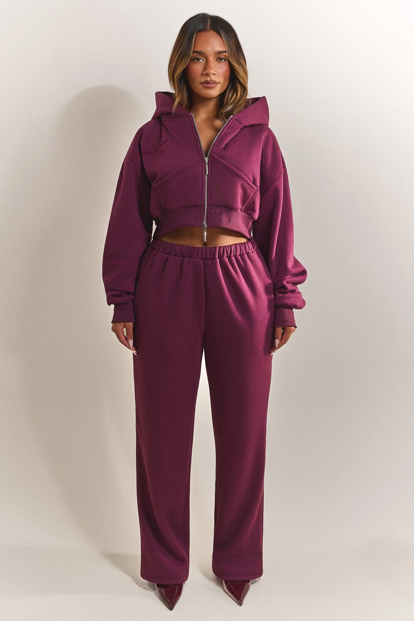 4200-the-classics-joggers-in-plum-2.webp The Classics Joggers in Plum
