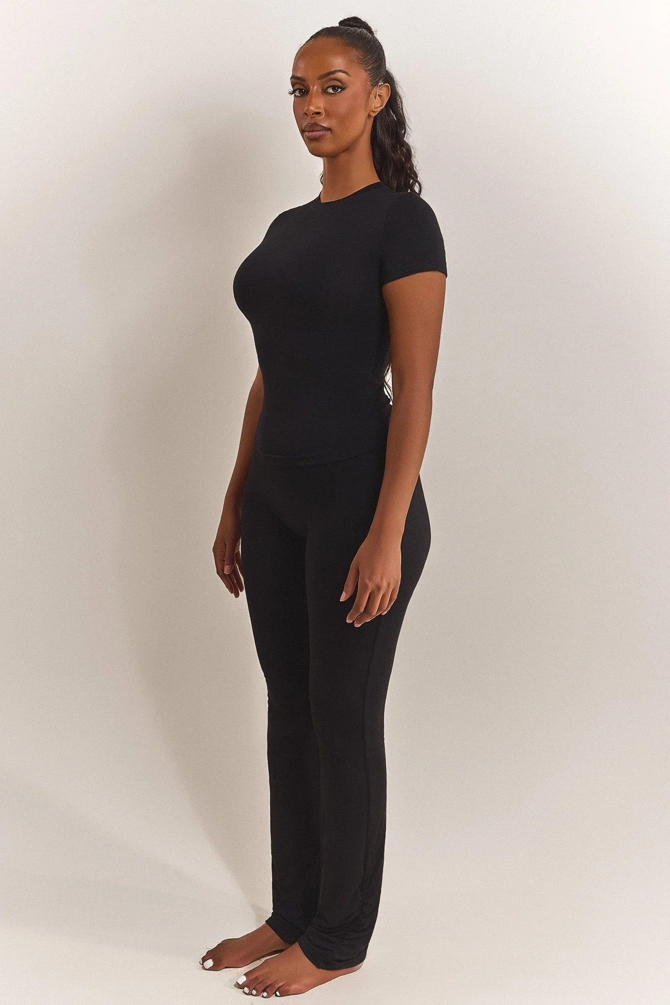 4346-the-short-sleeve-cotton-top-in-black-4.webp The Short Sleeve Cotton Top in Black