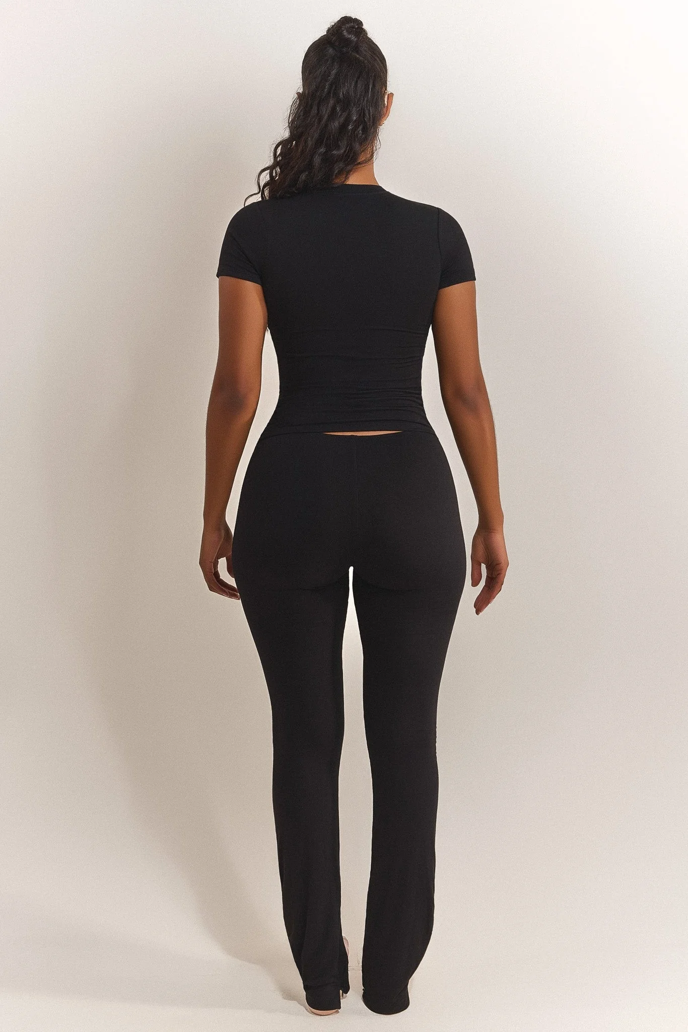 4346-the-short-sleeve-cotton-top-in-black-5.webp The Short Sleeve Cotton Top in Black