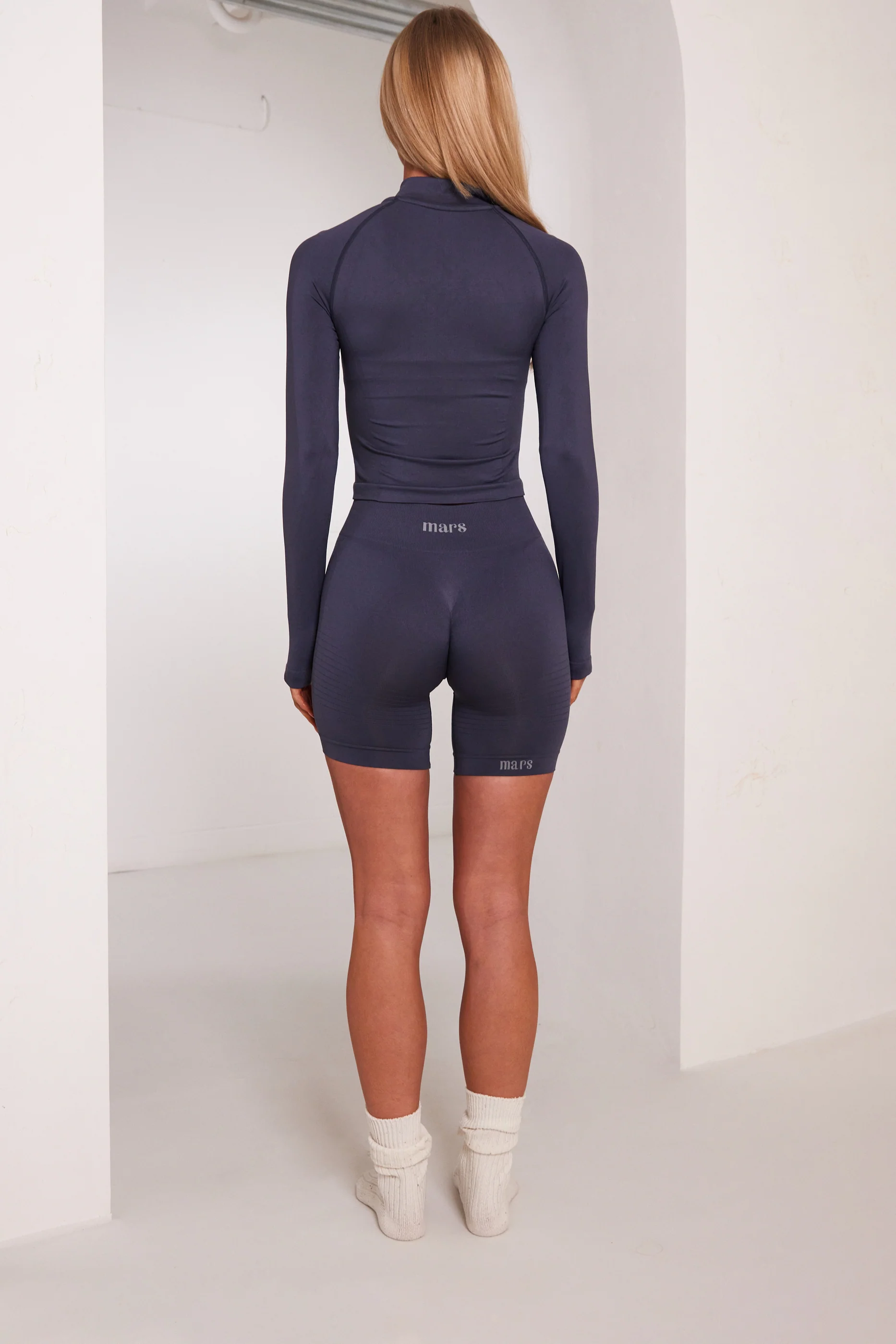 The Mars Seamless Shorts in Navy