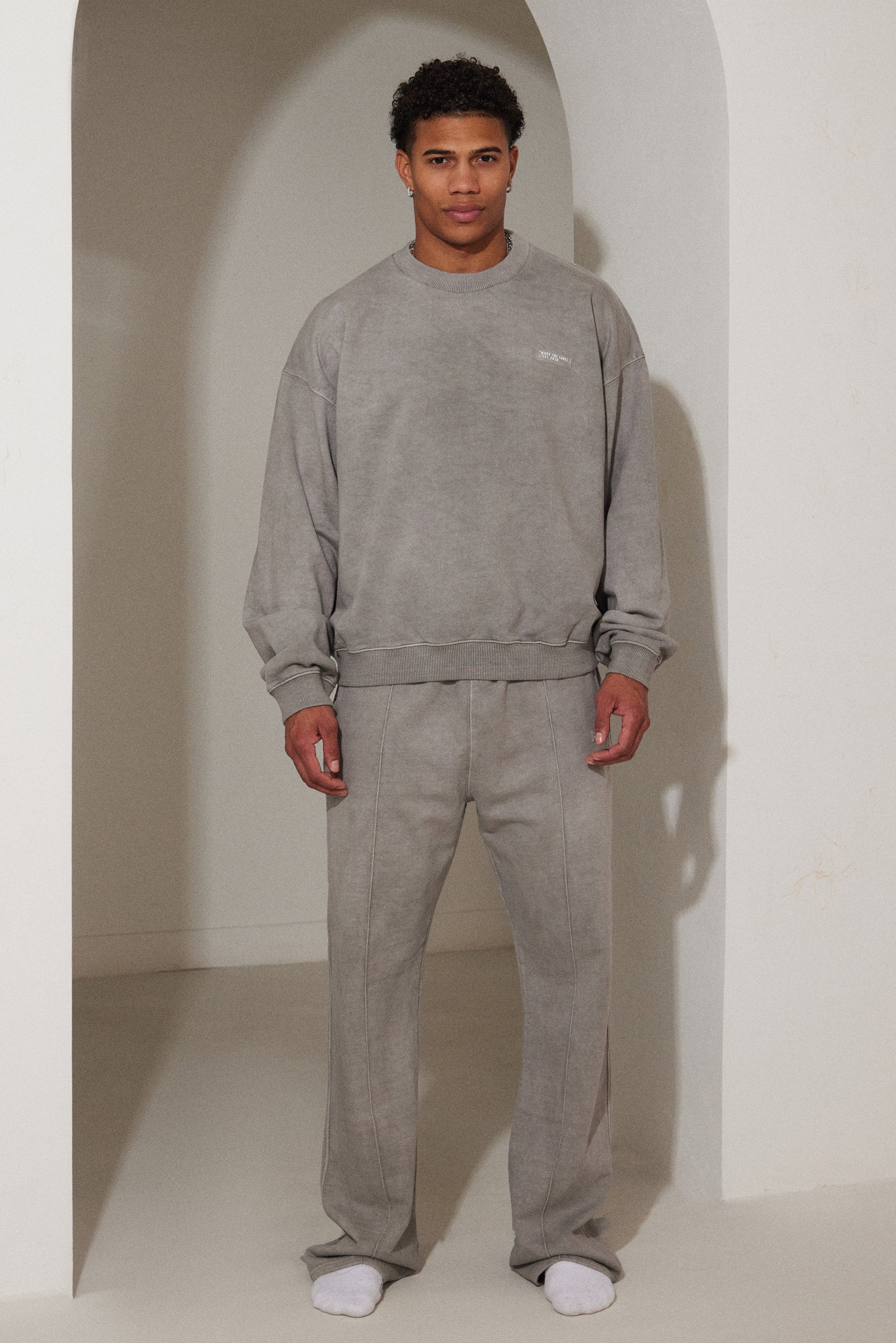 Unisex Sweatshirt in Grey Wash