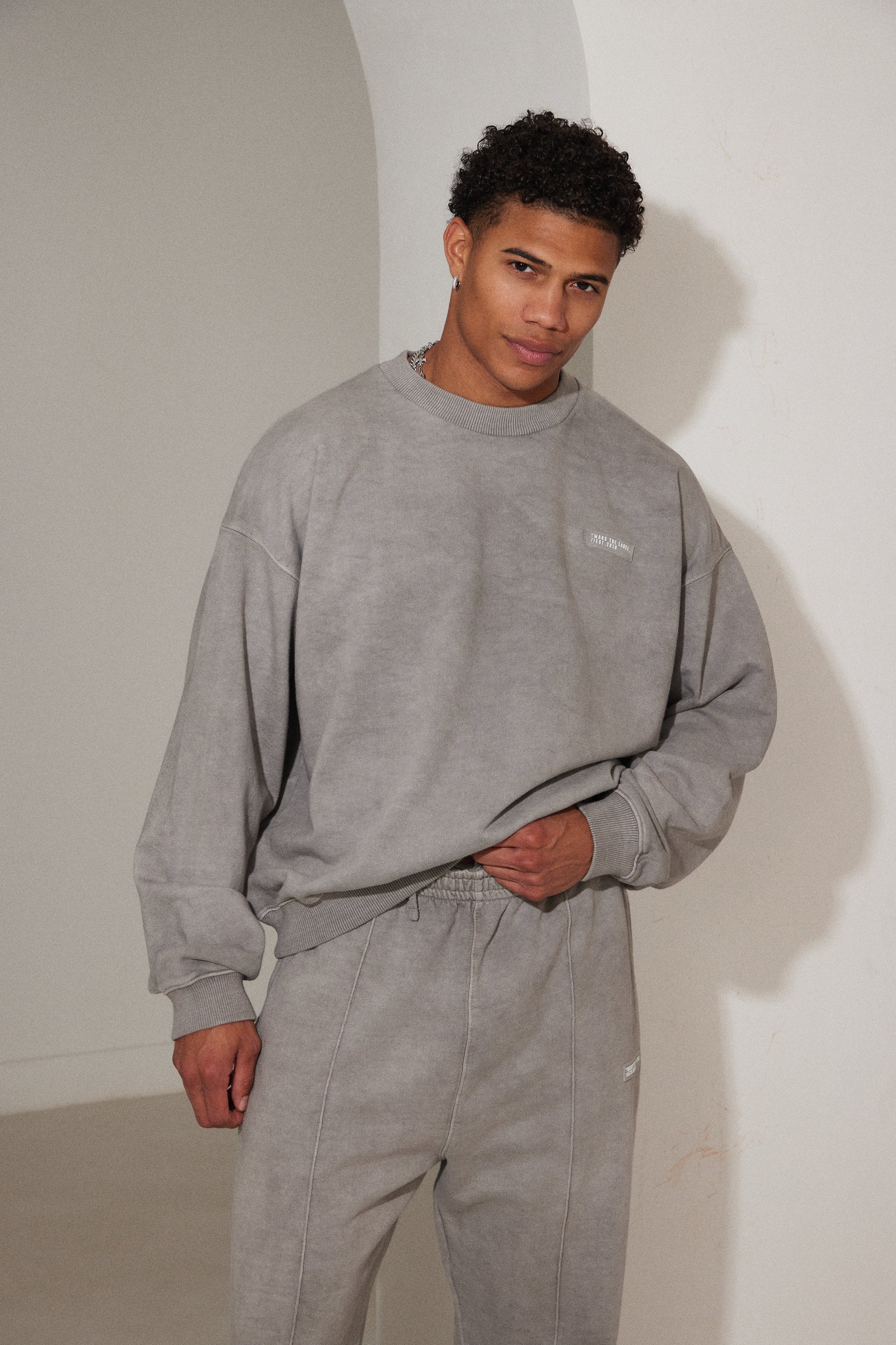 4408-unisex-sweatshirt-in-grey-wash-5.jpg Unisex Sweatshirt in Grey Wash