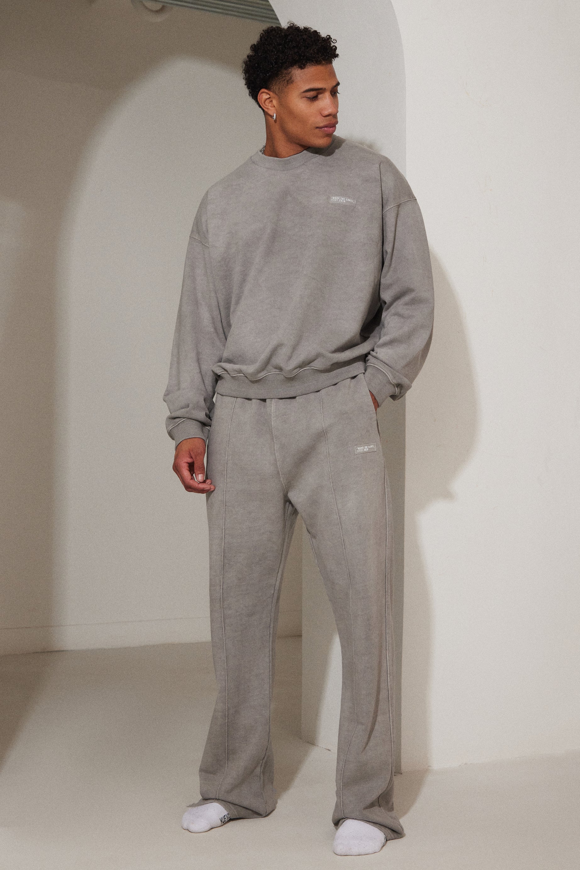 4408-unisex-sweatshirt-in-grey-wash-8.jpg Unisex Sweatshirt in Grey Wash
