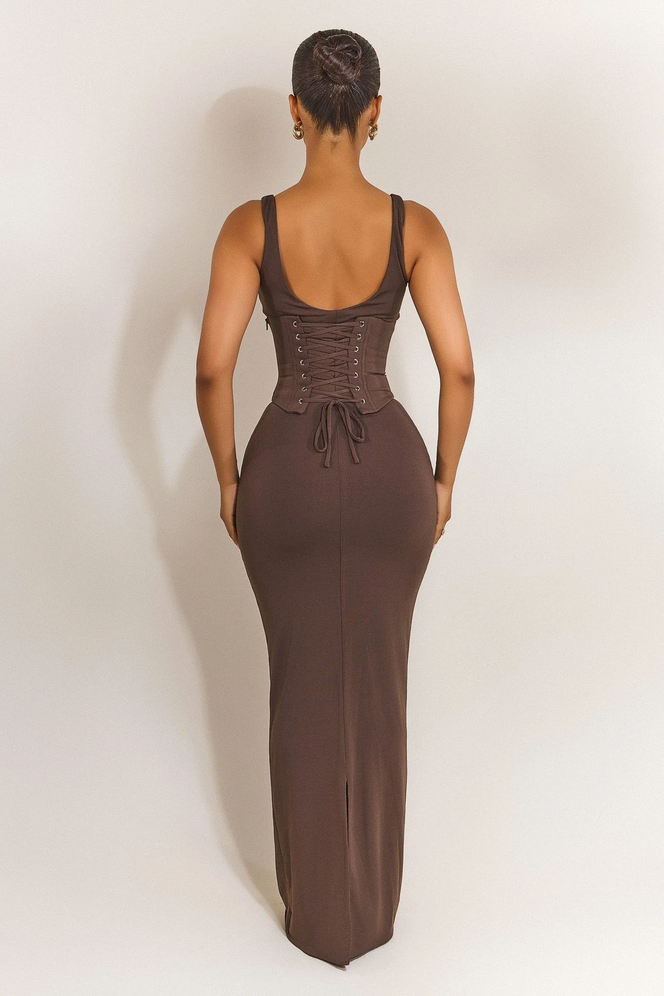 The Sandra Scoop Maxi in Brown