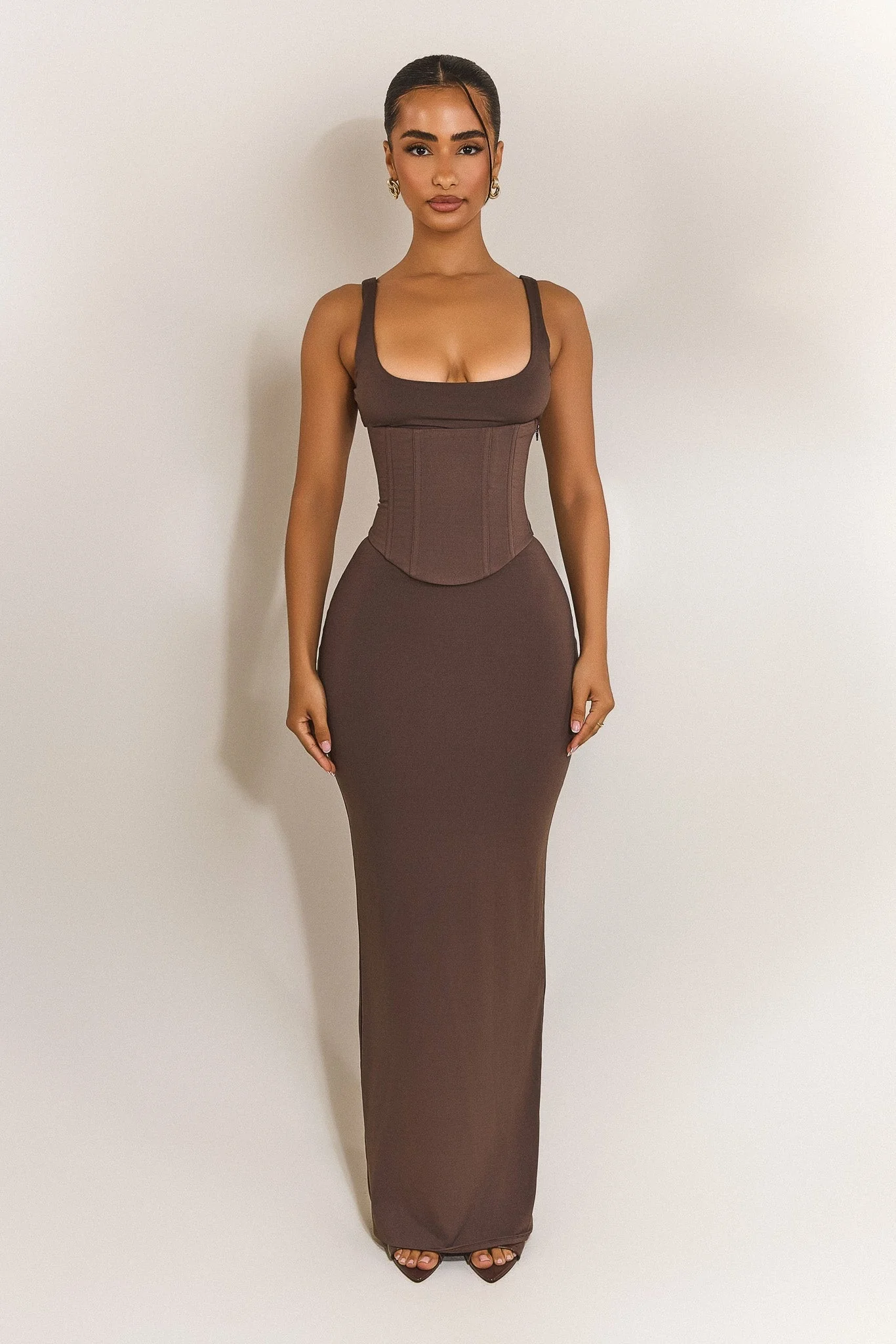 The Sandra Scoop Maxi in Brown
