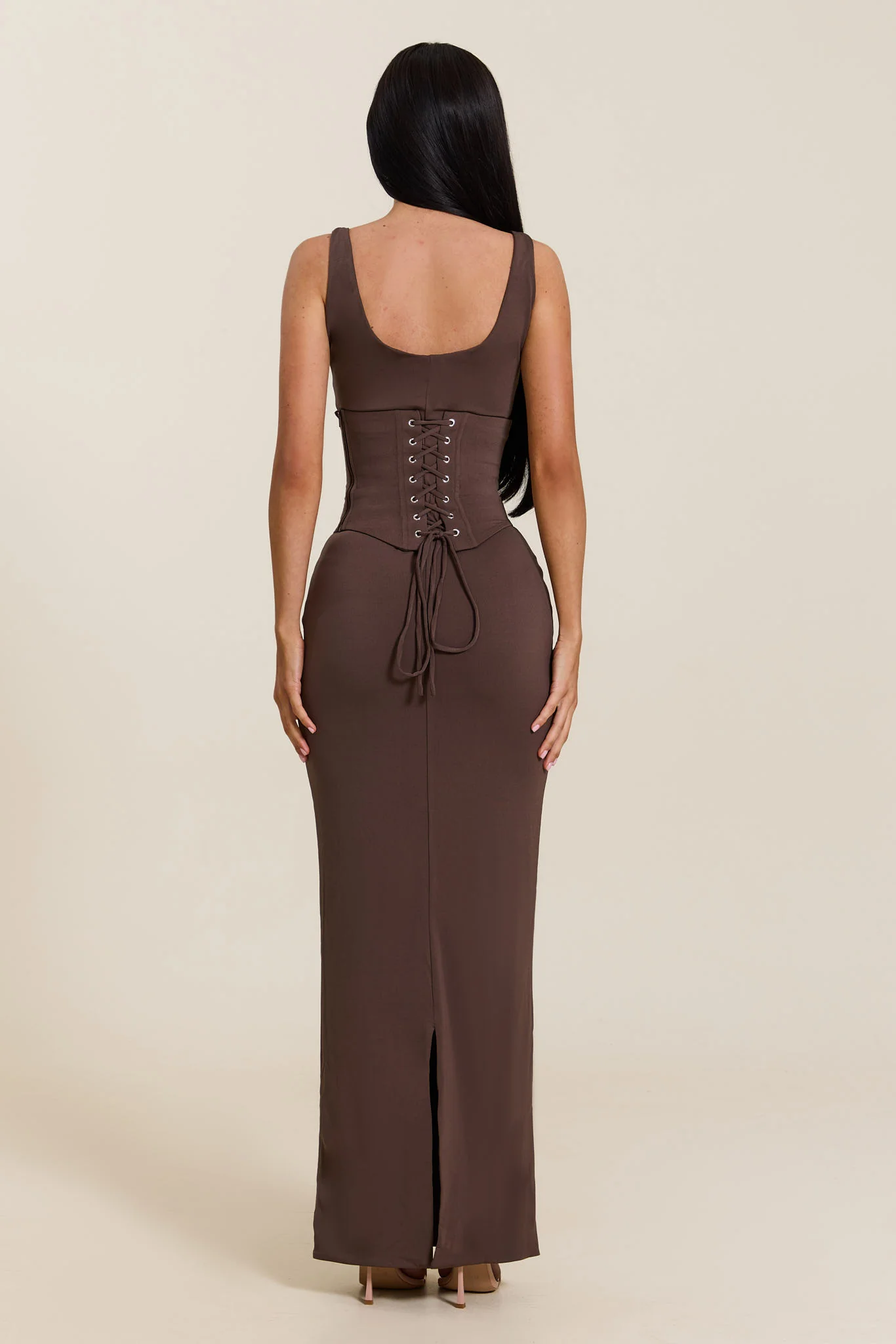 The Sandra Scoop Maxi in Brown