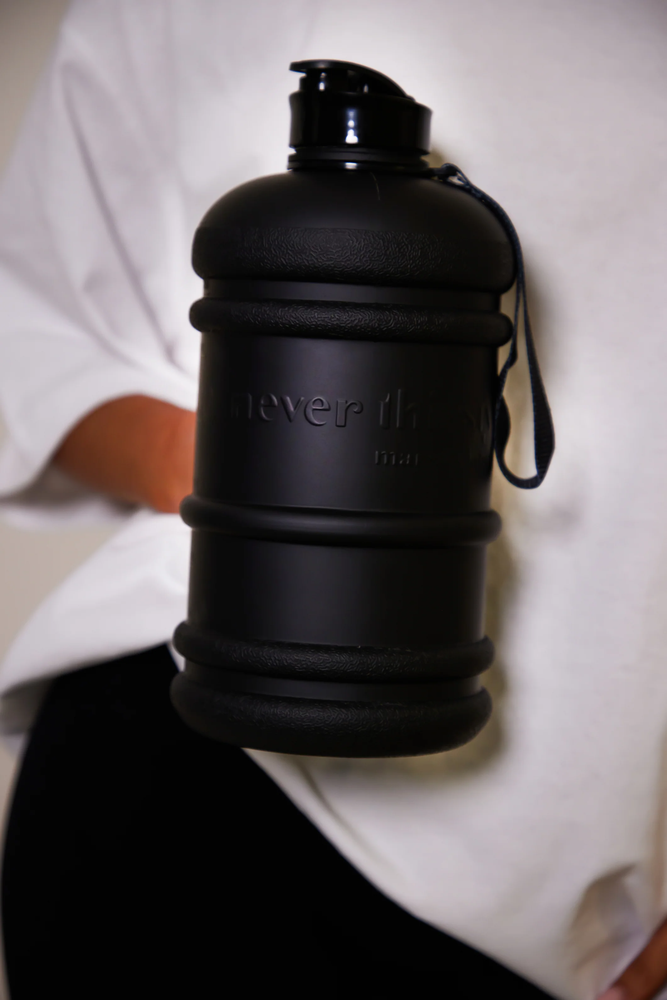 5077-never-thirsty-water-bottle-6.webp Never Thirsty Water Bottle