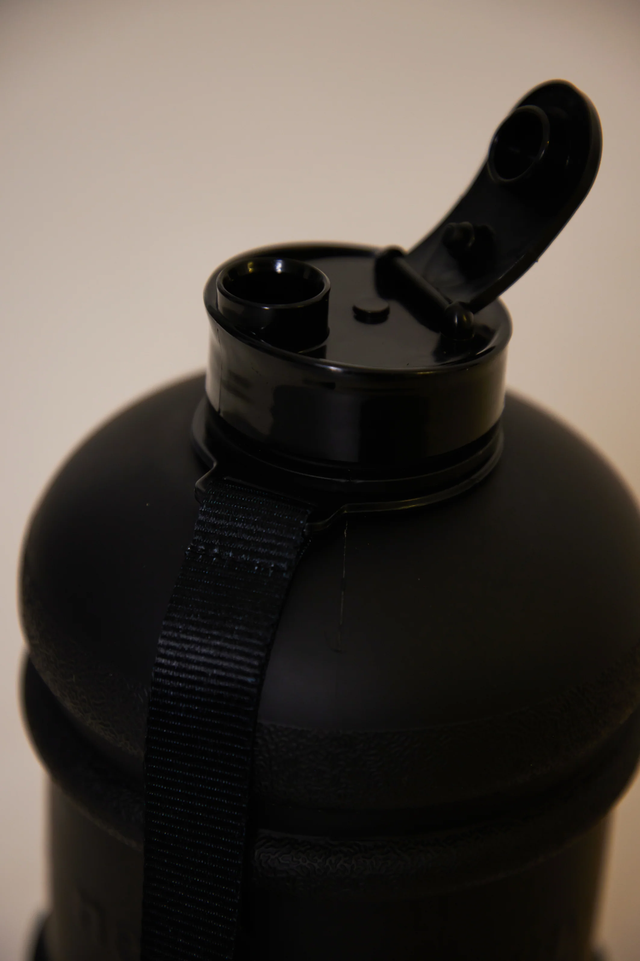 5077-never-thirsty-water-bottle-8.webp Never Thirsty Water Bottle