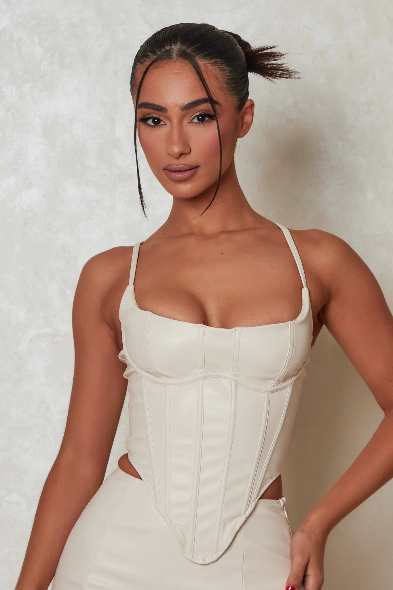 The Boss Leather Set in Cream
