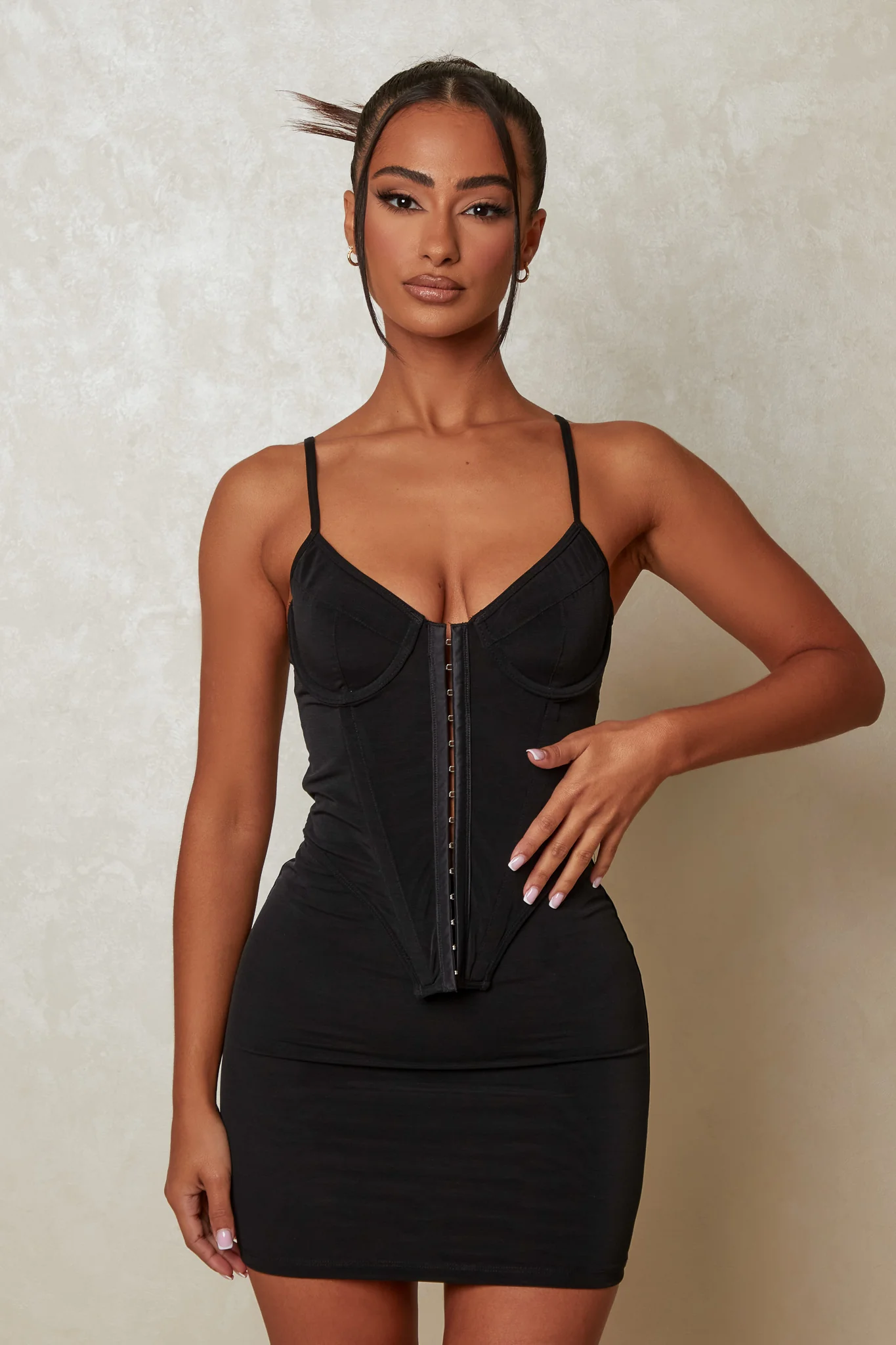 5405-the-contour-set-in-black-4.webp The Contour Set in Black
