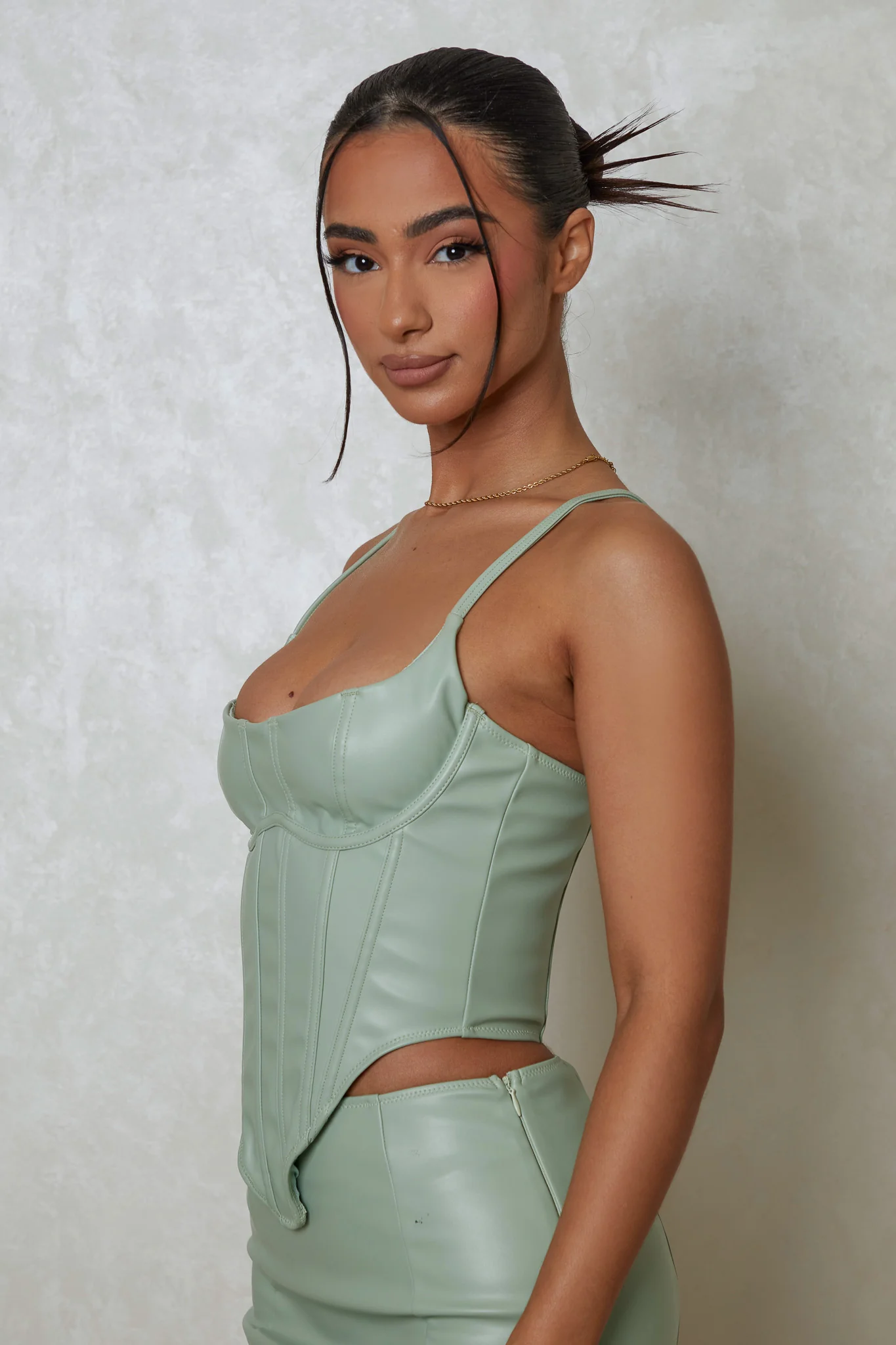 5493-the-boss-leather-set-in-sage-9.webp The Boss Leather Set in Sage