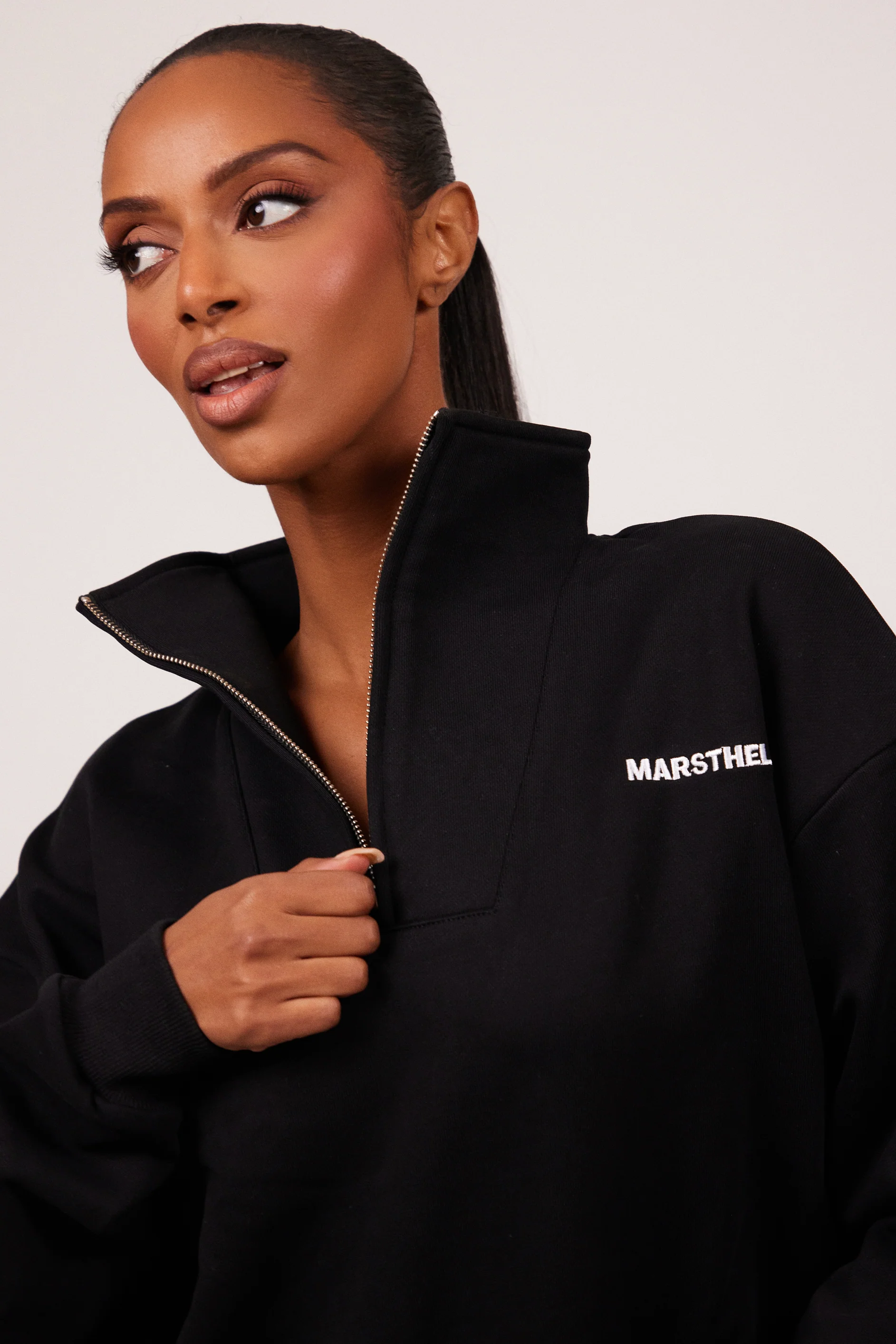 5608-the-essentials-quarter-zip-in-black-6.webp The Essentials Quarter Zip in Black