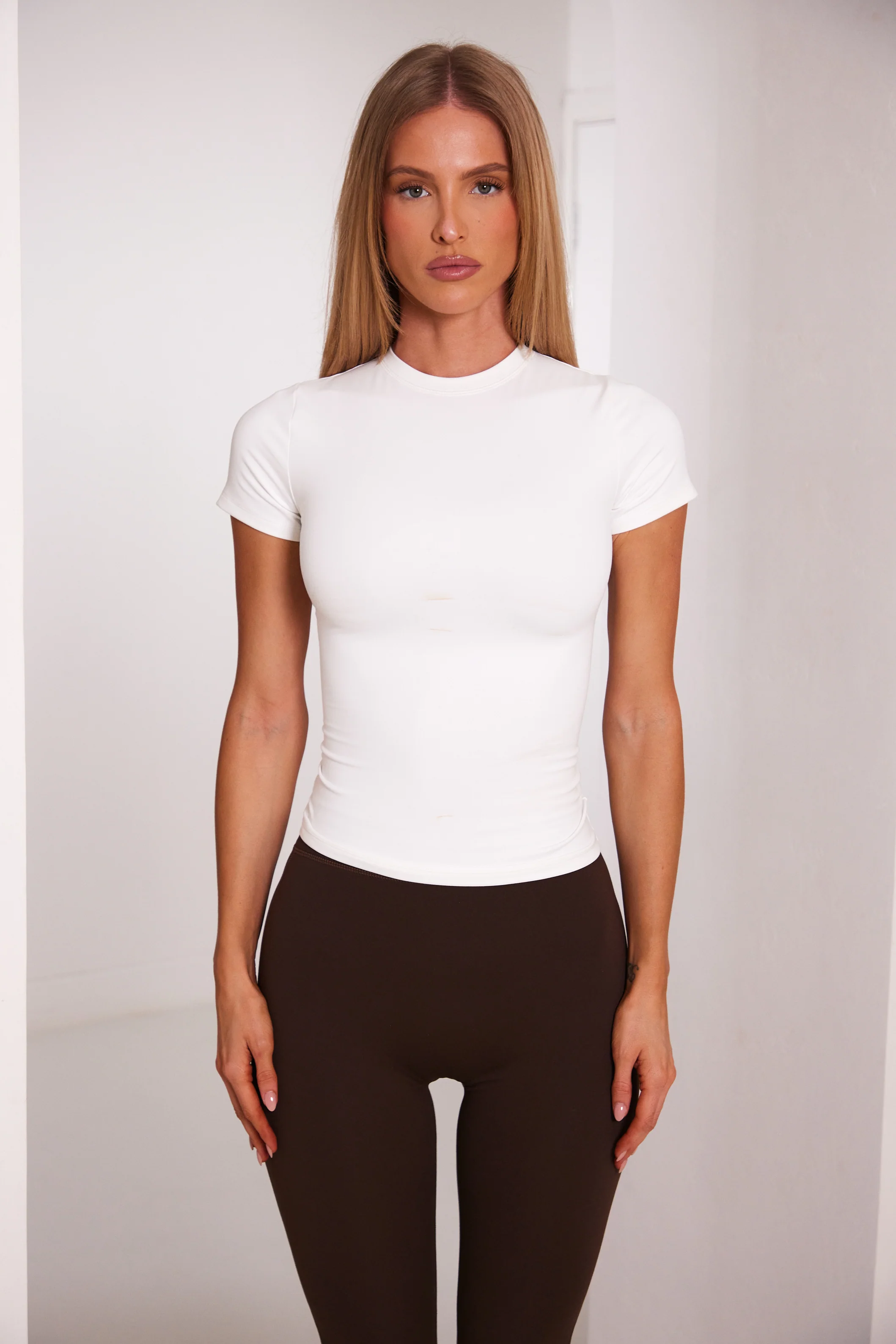 5729-the-sculpt-short-sleeve-tee-in-white-7.webp The Sculpt Short Sleeve Tee in White