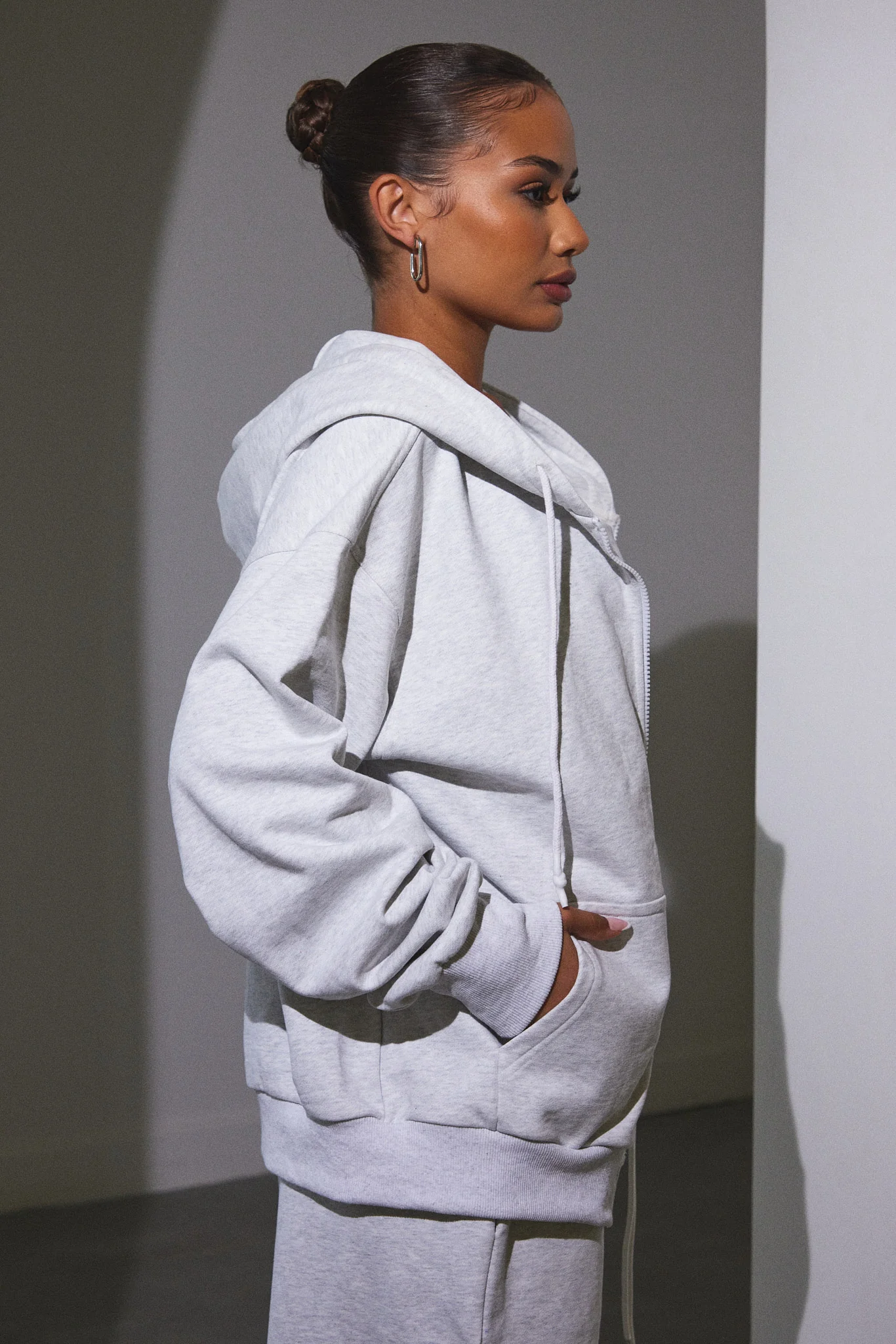 5744-the-basic-jersey-jacket-in-grey-2.webp The Basic Jersey Jacket in Grey