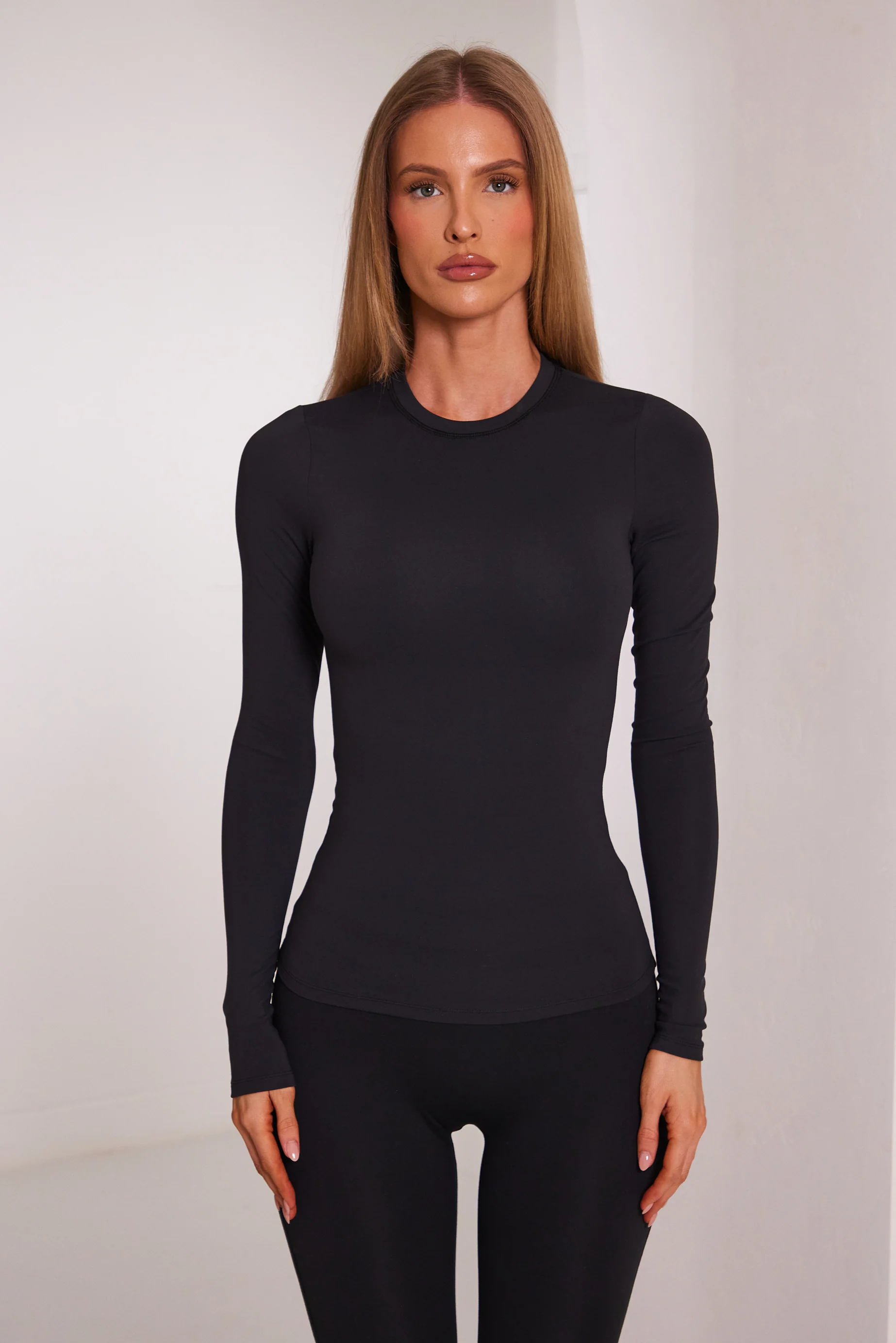 5897-the-sculpt-long-sleeve-tee-in-black-3.webp The Sculpt Long Sleeve Tee in Black