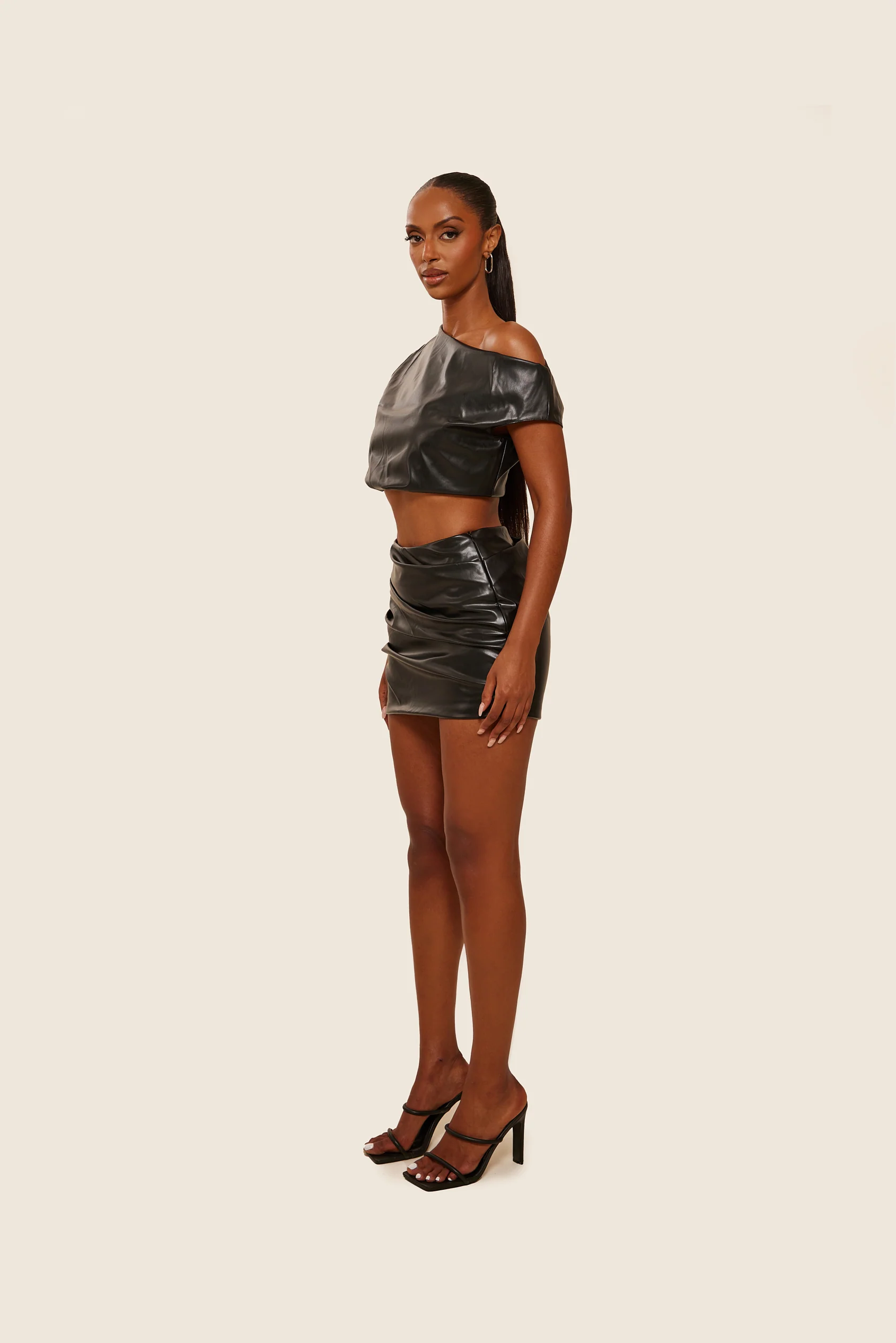 6416-the-leather-drape-set-in-black-5.webp The Leather Drape Set in Black