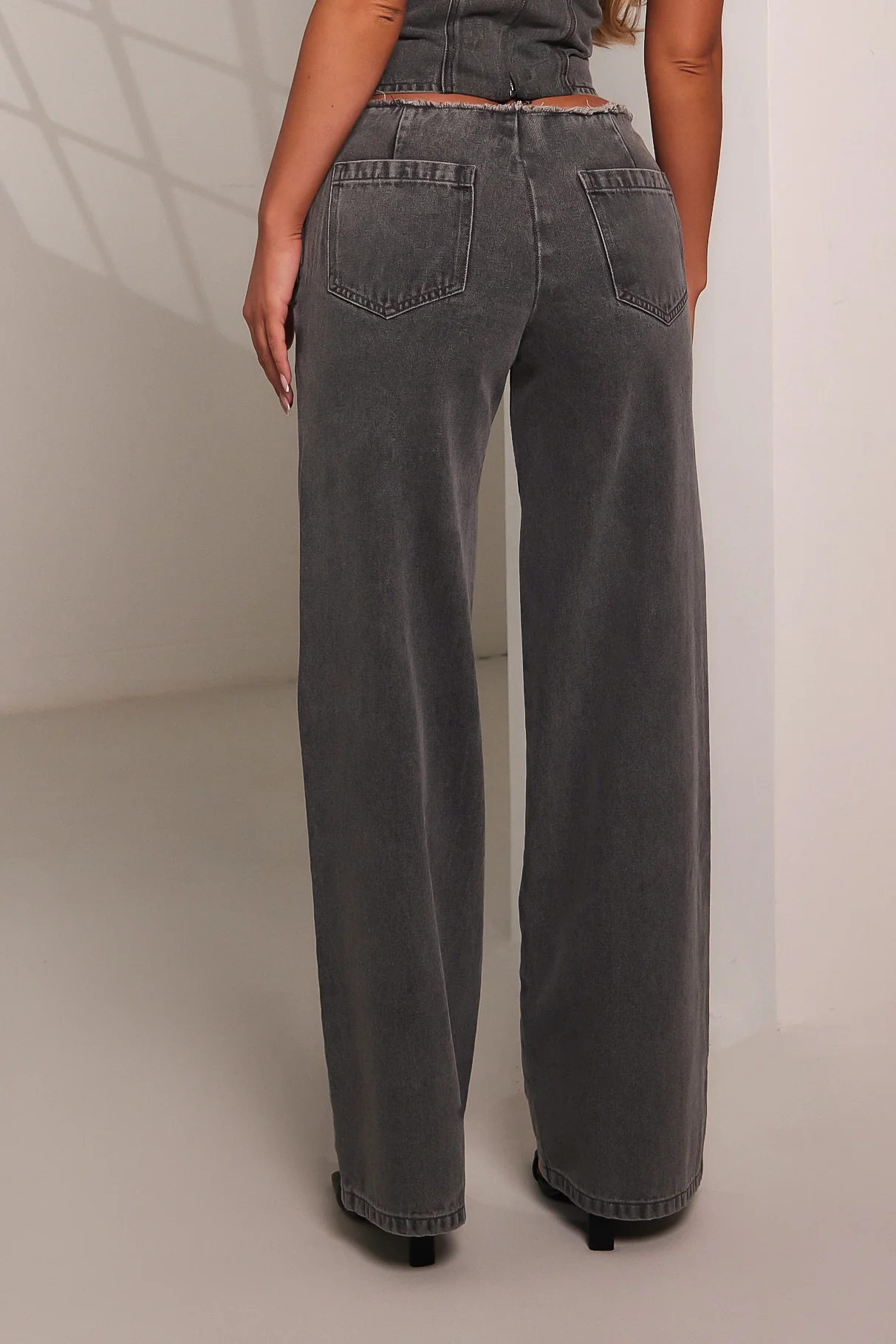 6439-the-brooke-jeans-in-grey-wash-13.webp The Brooke Jeans in Grey Wash