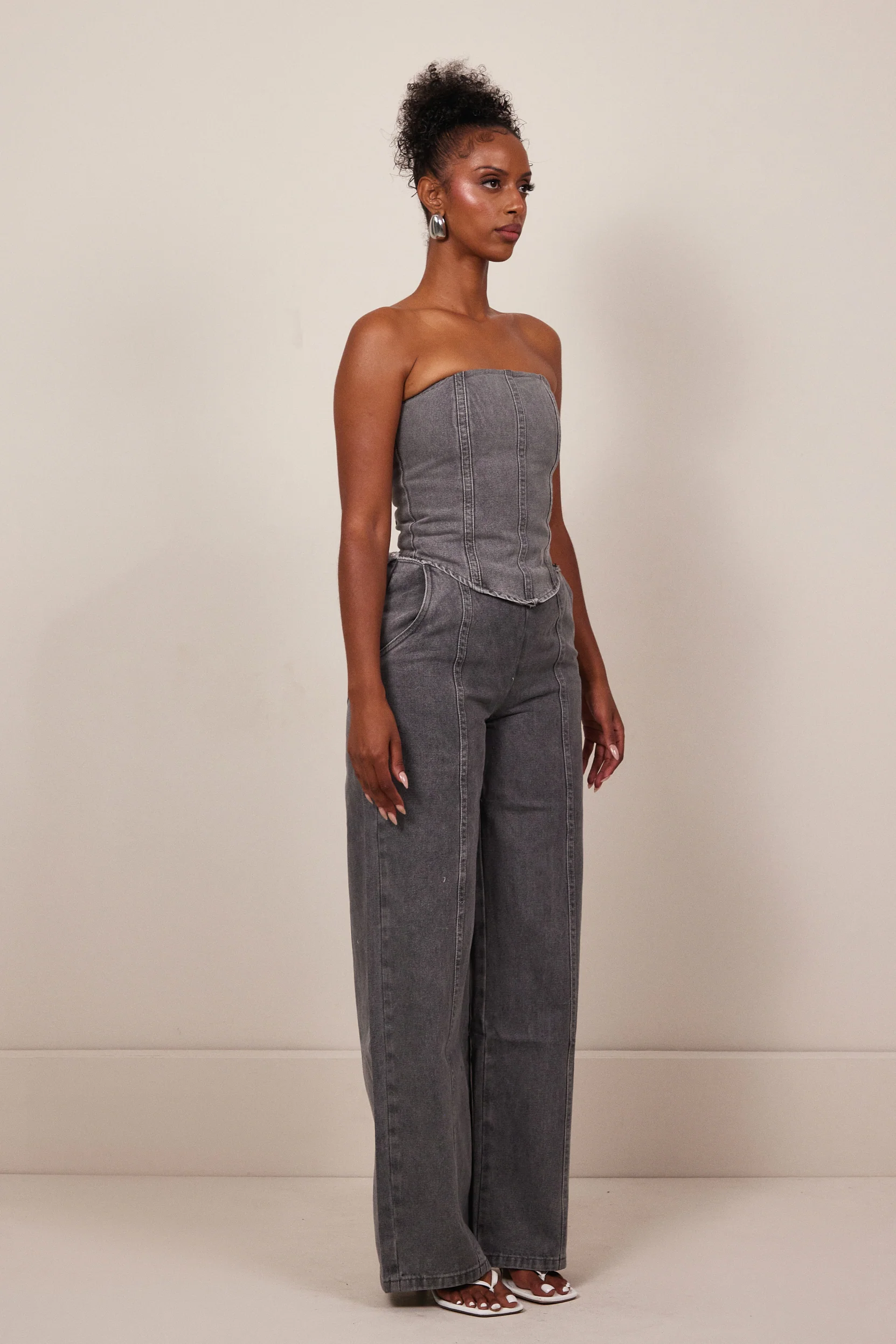 6439-the-brooke-jeans-in-grey-wash-3.webp The Brooke Jeans in Grey Wash