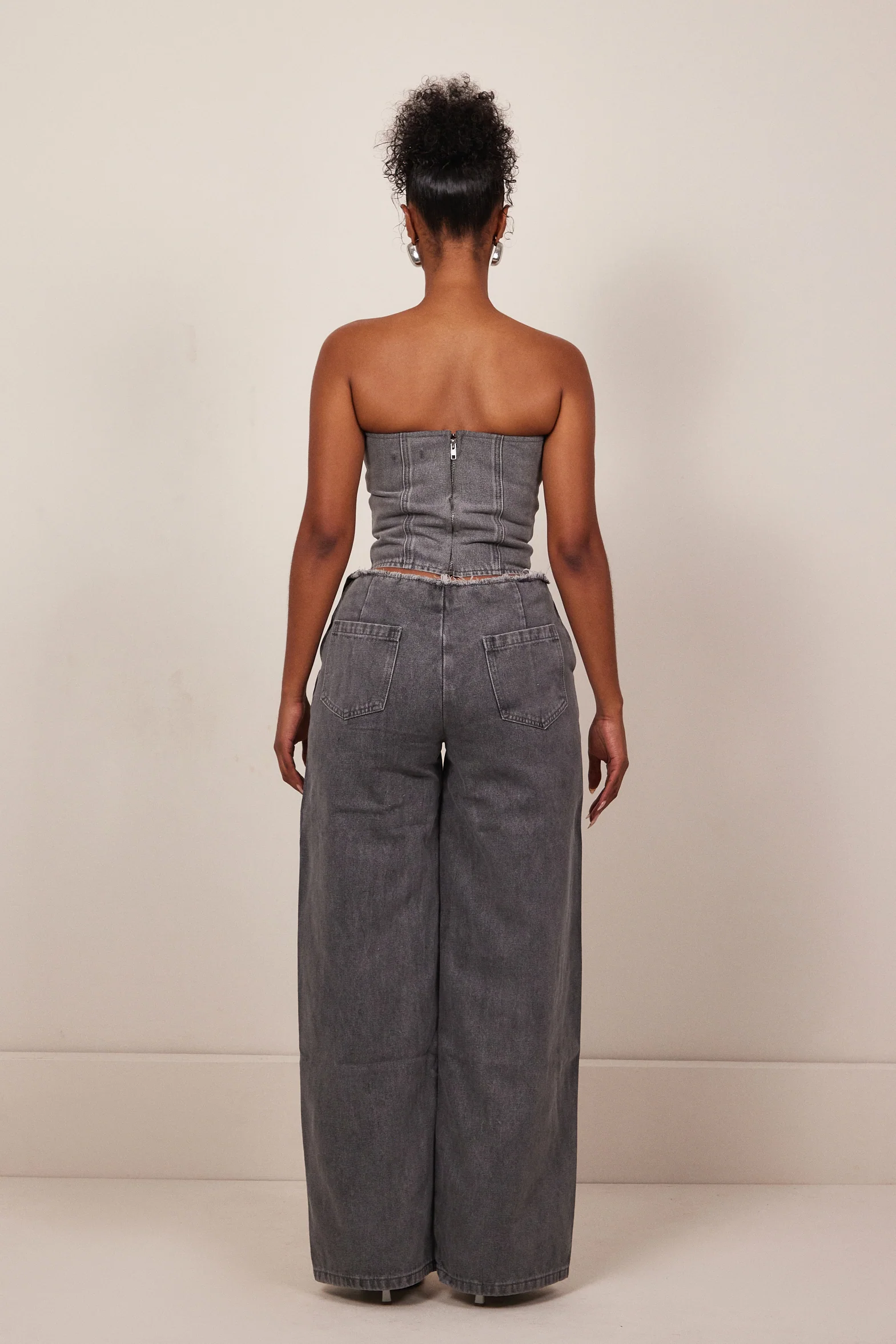 6439-the-brooke-jeans-in-grey-wash-4.webp The Brooke Jeans in Grey Wash