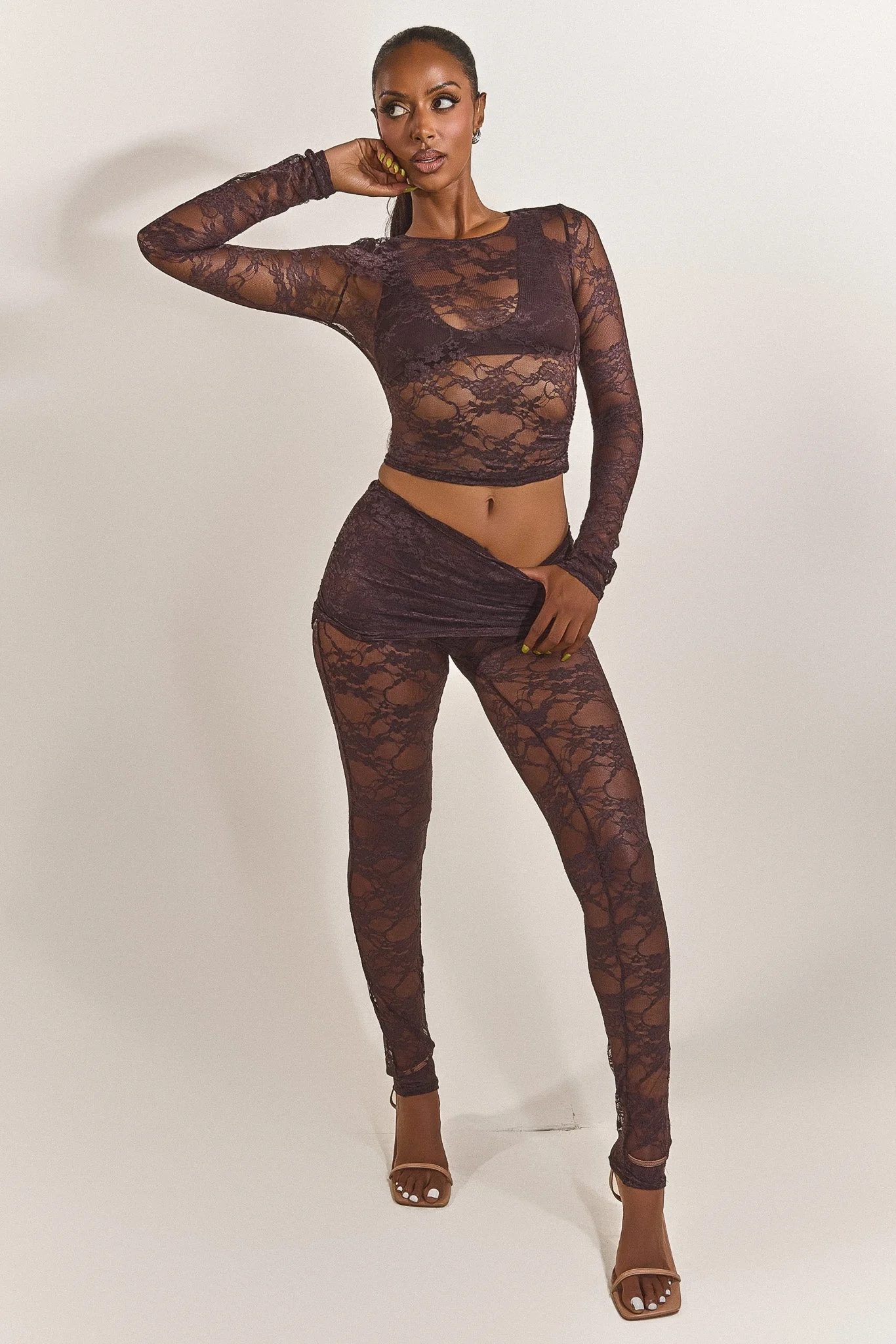 6607-the-caio-set-in-brown-3.webp The Caio Set in Brown