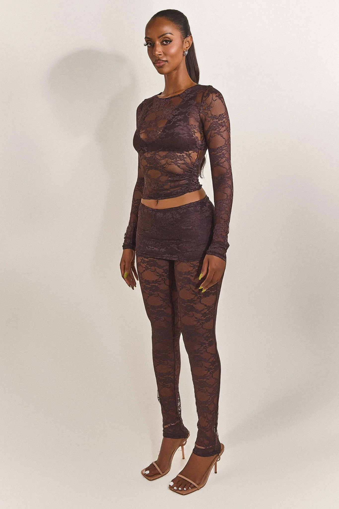 6607-the-caio-set-in-brown-4.webp The Caio Set in Brown