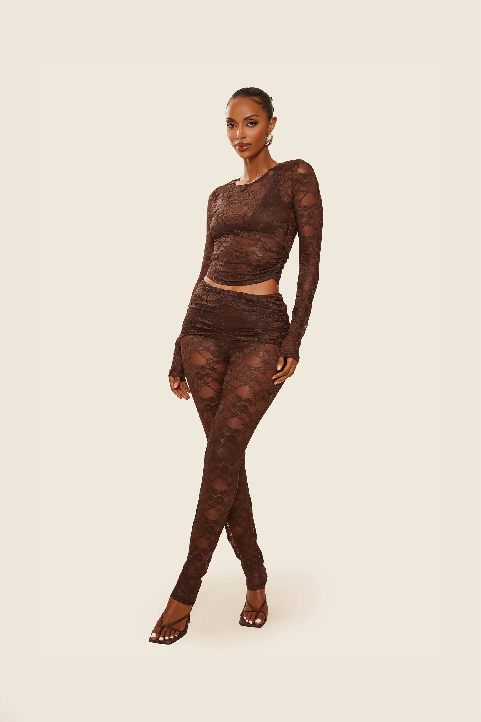 6607-the-caio-set-in-brown-5.webp The Caio Set in Brown