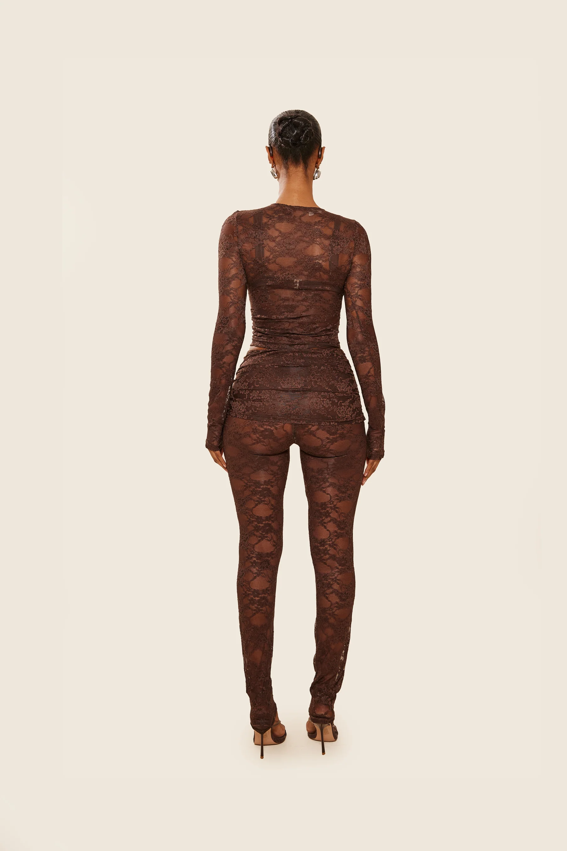 6607-the-caio-set-in-brown-8.webp The Caio Set in Brown