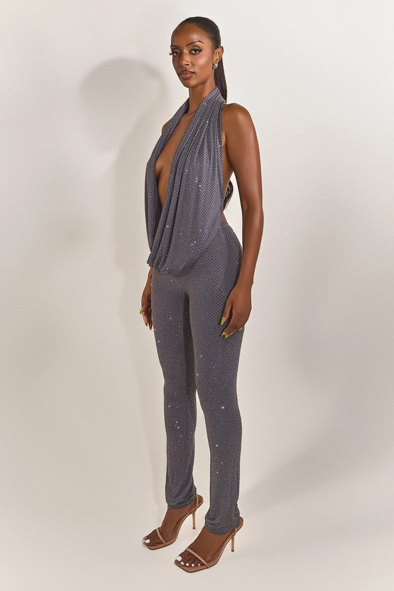 6975-the-leia-top-in-charcoal-hotfix-1.webp The Leia Top in Charcoal Hotfix