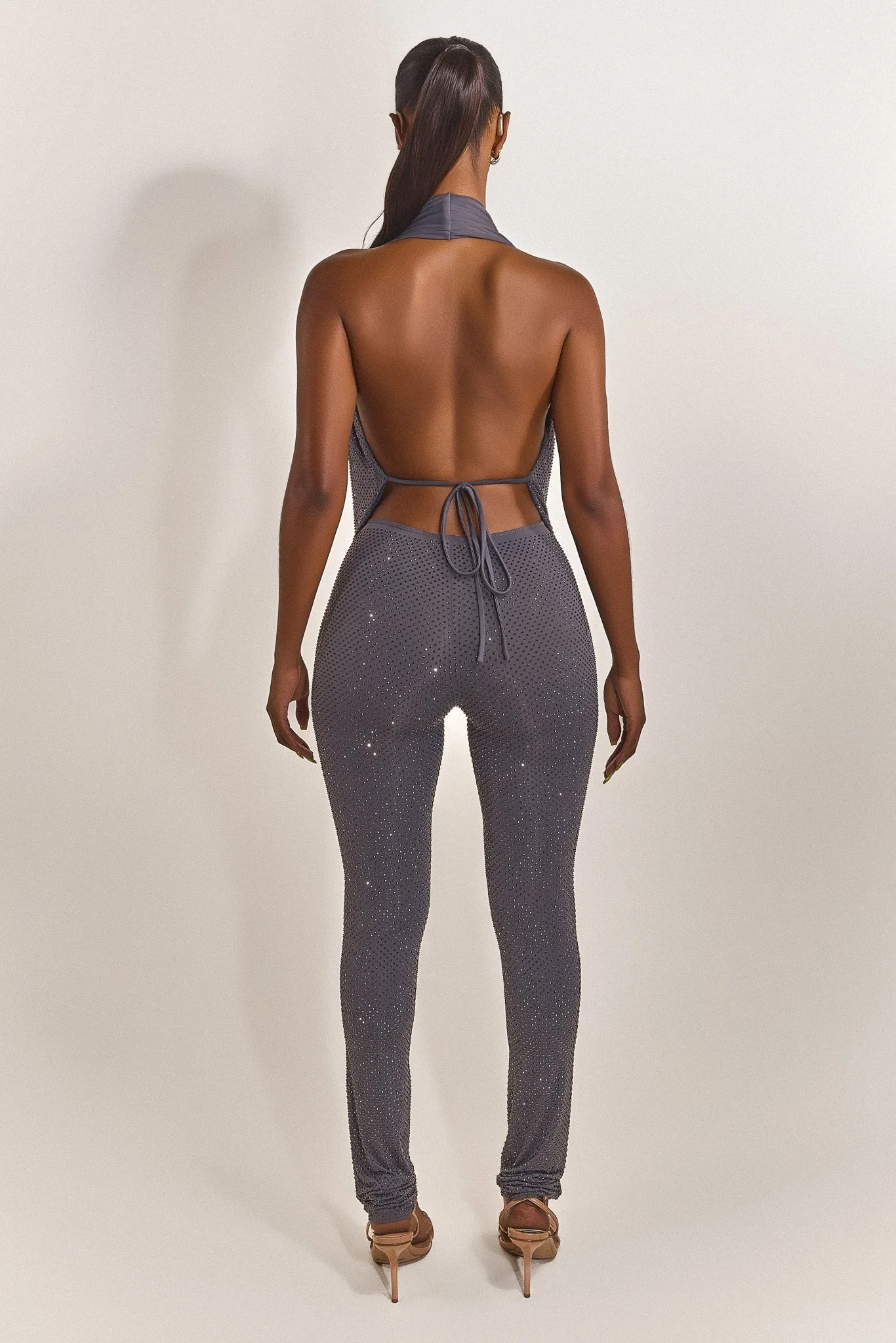 6975-the-leia-top-in-charcoal-hotfix-2.webp The Leia Top in Charcoal Hotfix