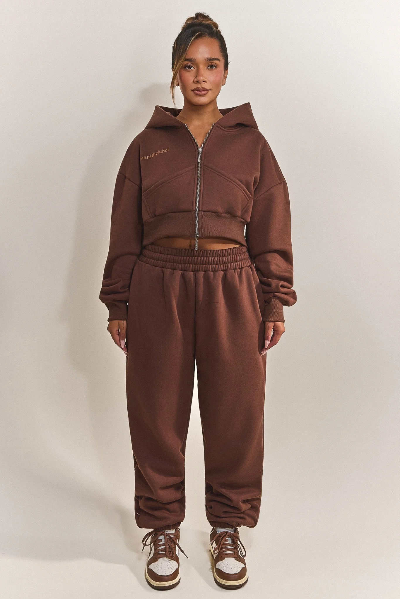 7191-the-classics-cuffed-joggers-in-brown-1.webp The Classics Cuffed Joggers in Brown