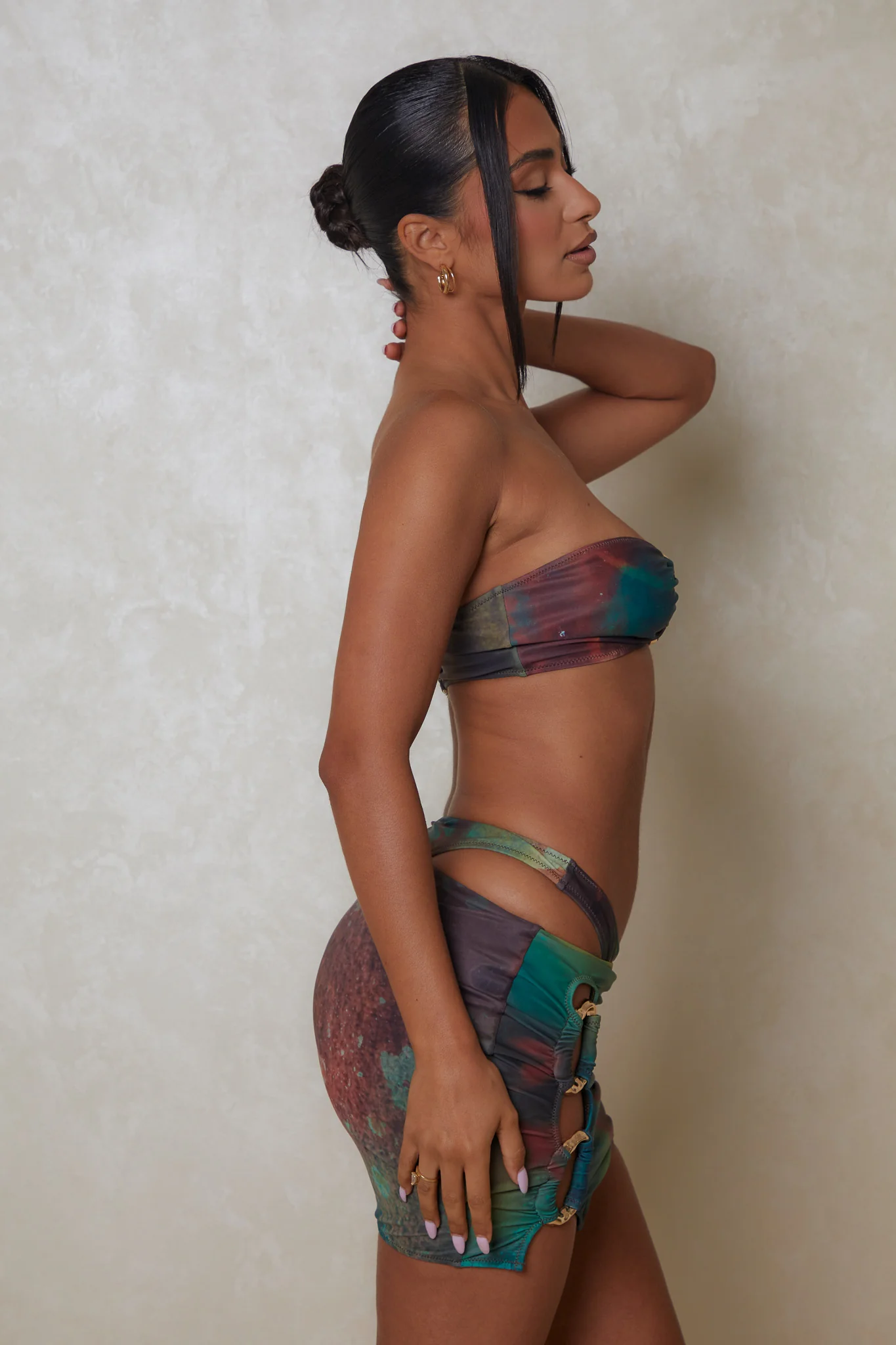 7488-the-three-piece-bikini-set-in-island-print-10.webp The Three Piece Bikini Set in Island Print