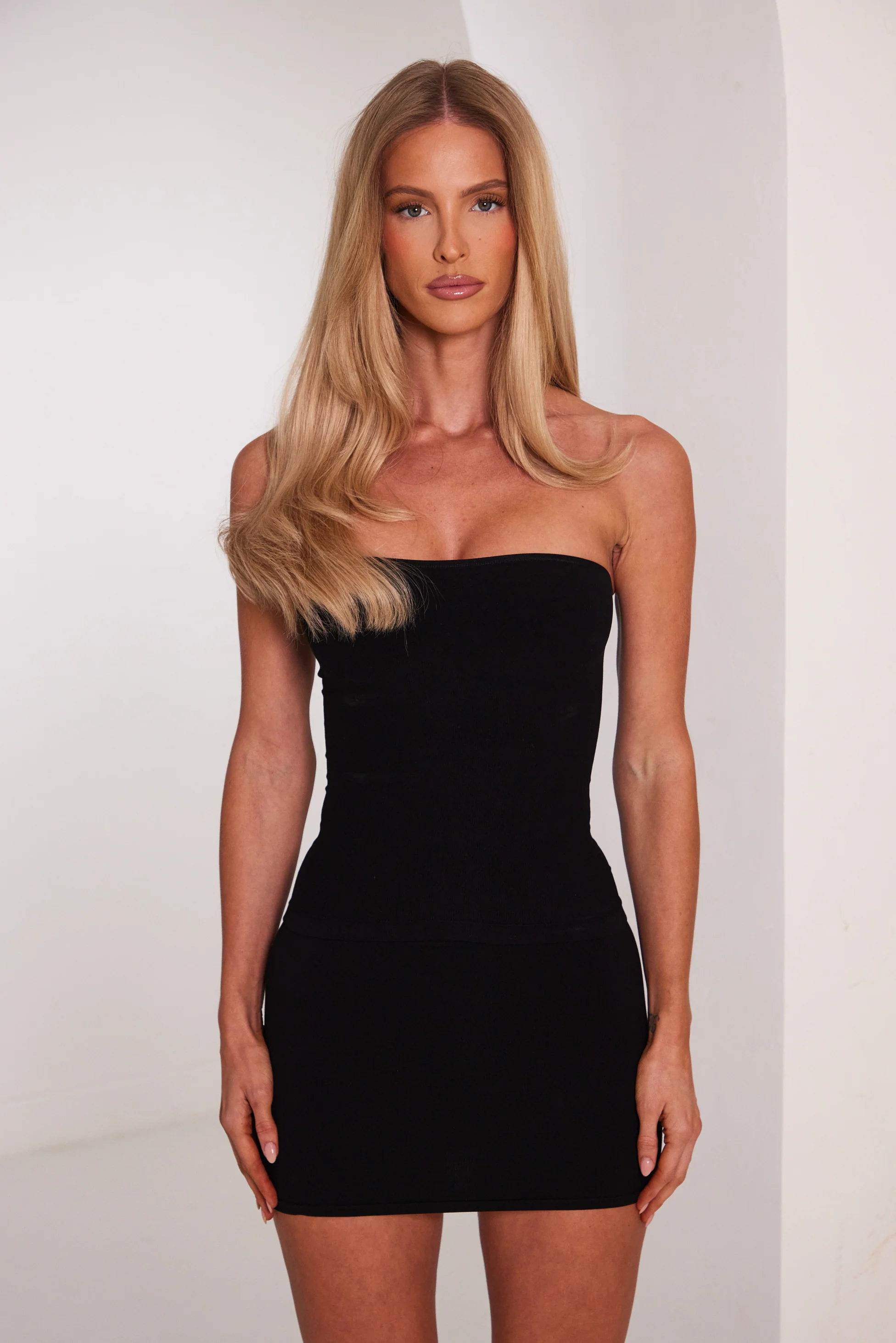 7523-the-ribbed-sculpt-bandeau-top-in-black-7.webp The Ribbed Sculpt Bandeau Top in Black