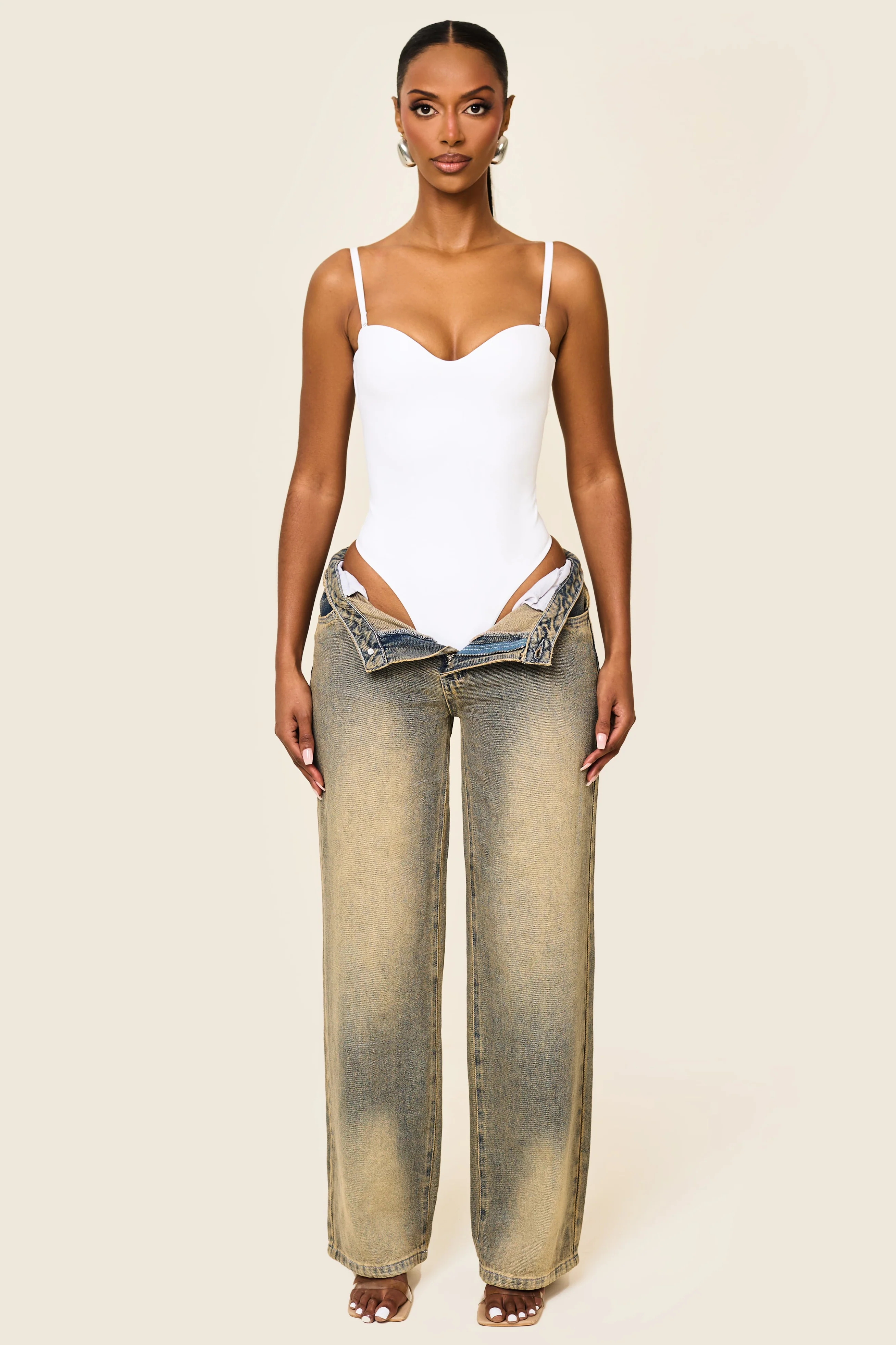 77-the-sculpt-bodysuit-in-white-7.webp The Sculpt Bodysuit in White