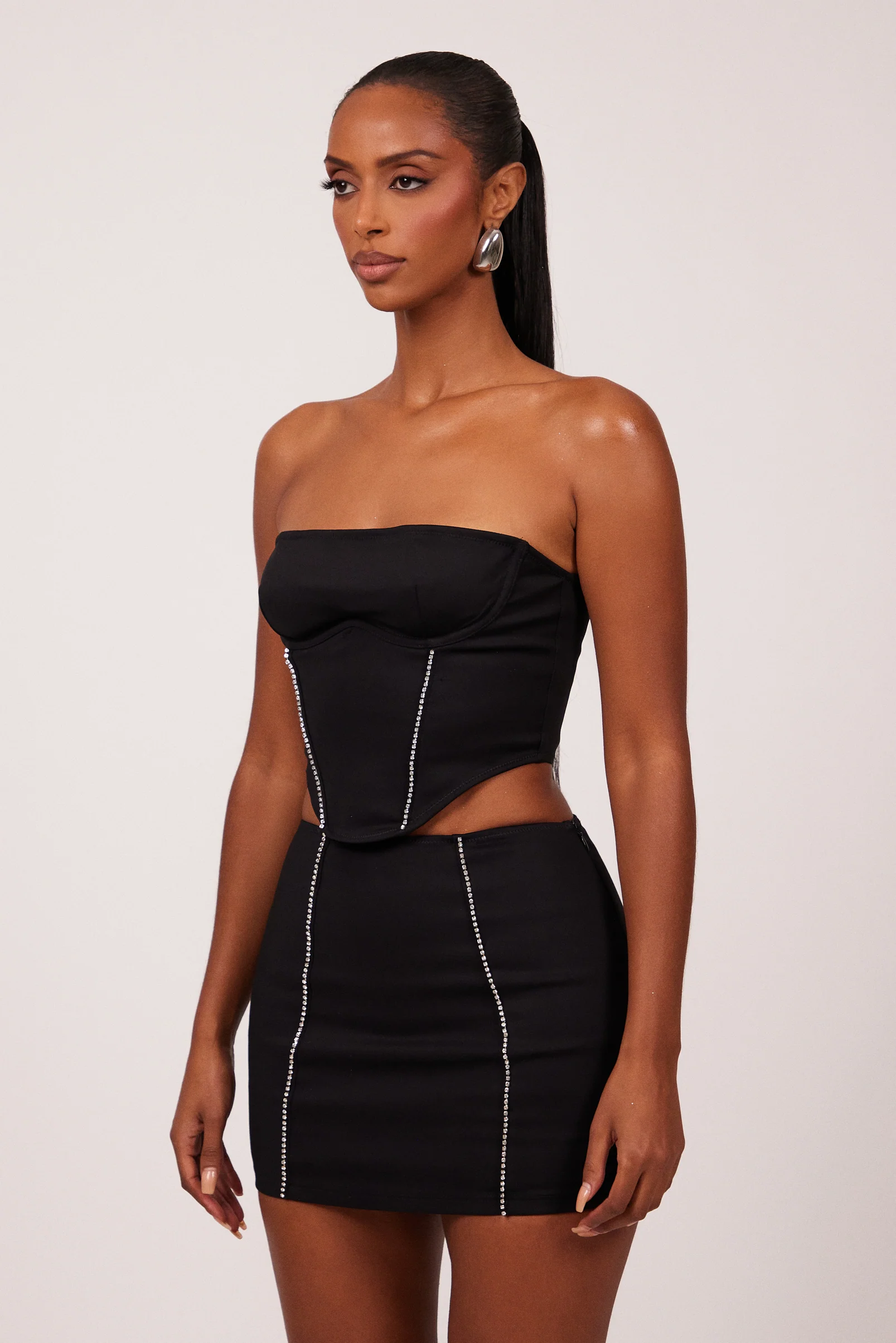 The Diamond Seam Set in Black