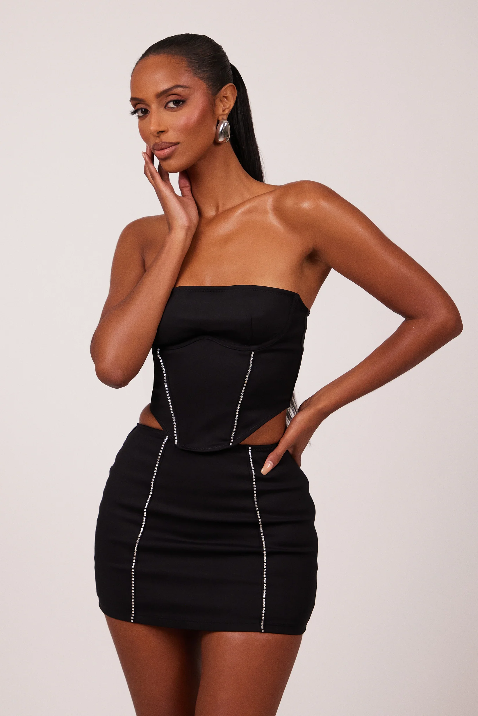 The Diamond Seam Set in Black