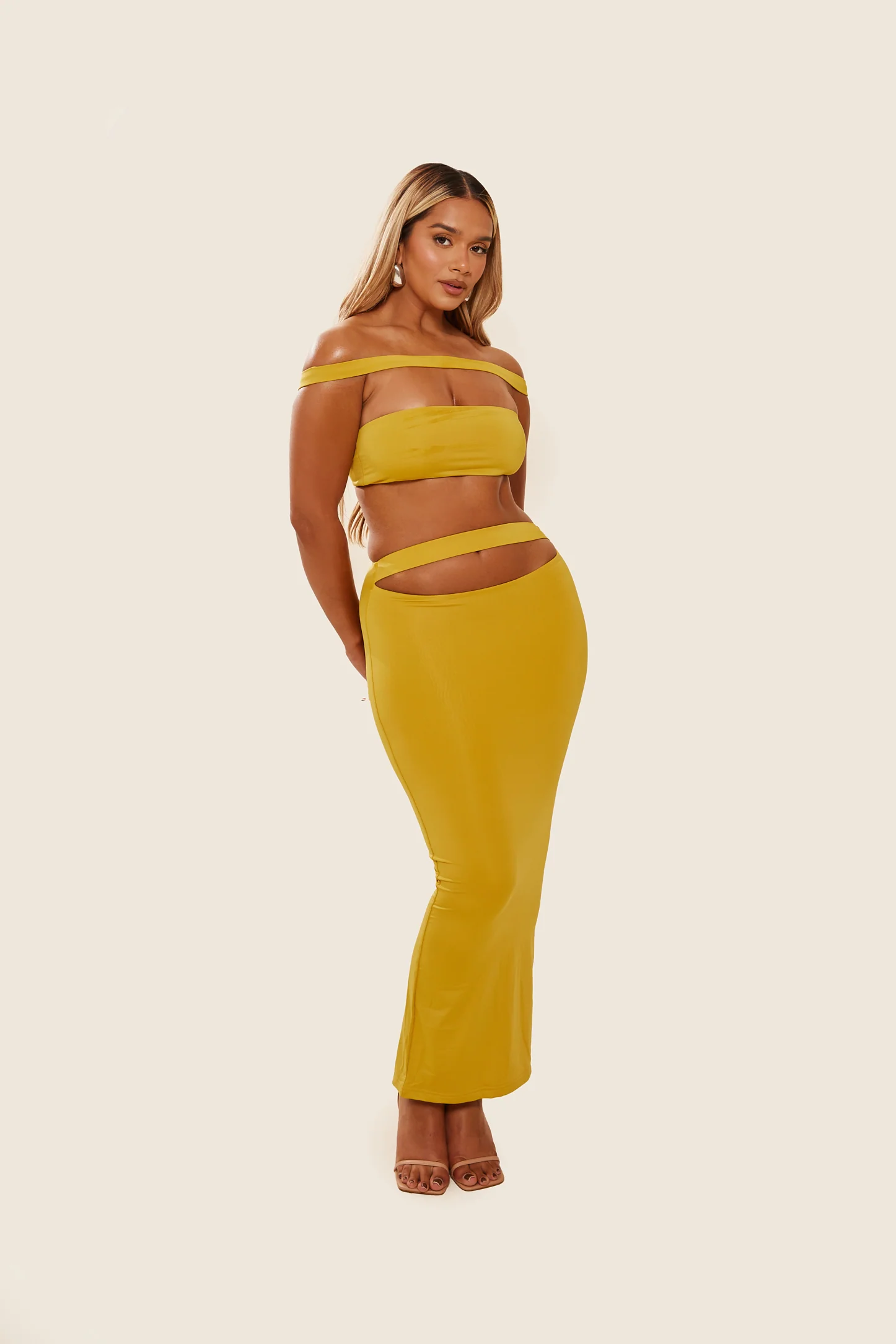 7897-the-off-shoulder-midaxi-set-in-mustard-3.webp The Off Shoulder Midaxi Set in Mustard