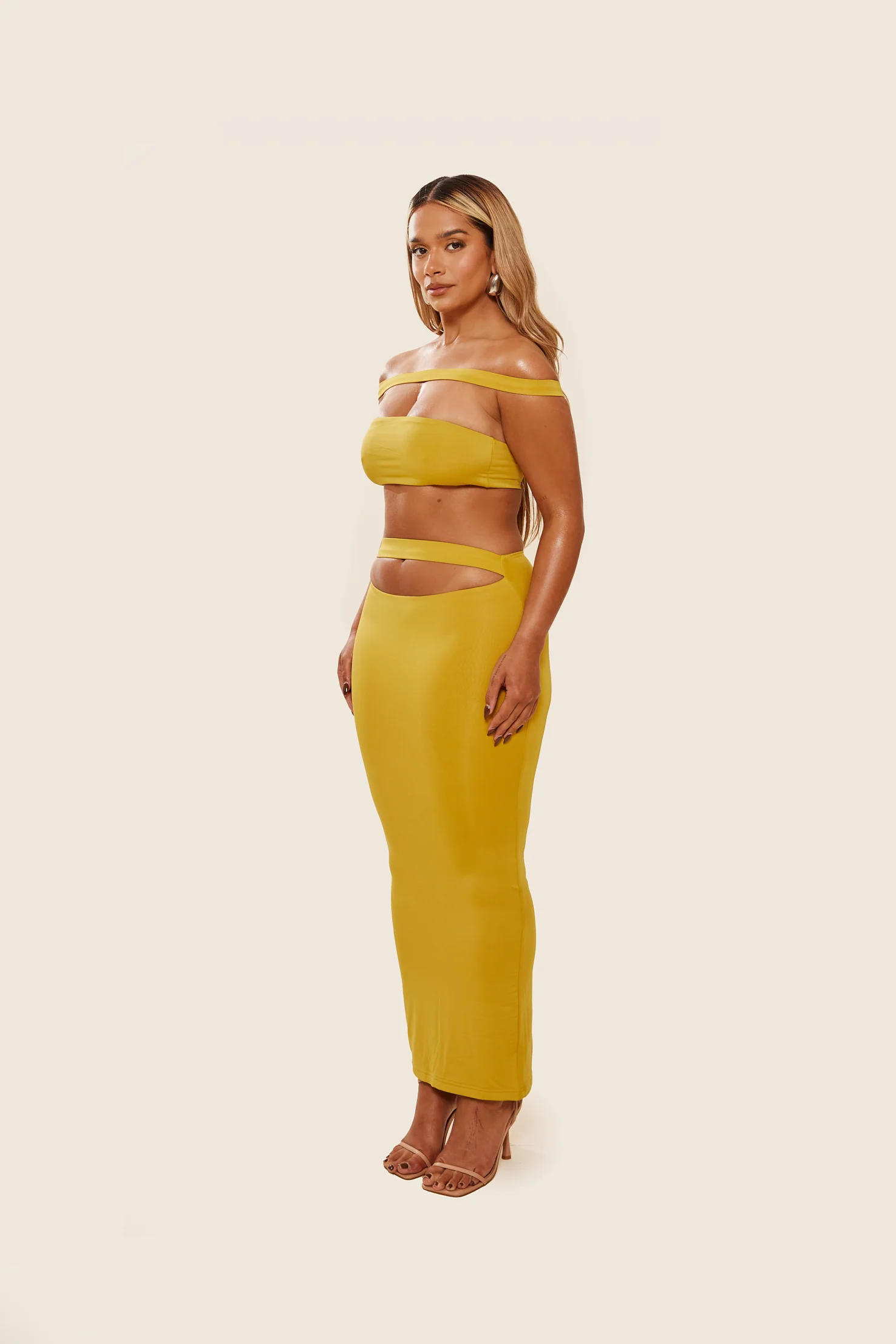 7897-the-off-shoulder-midaxi-set-in-mustard-4.webp The Off Shoulder Midaxi Set in Mustard