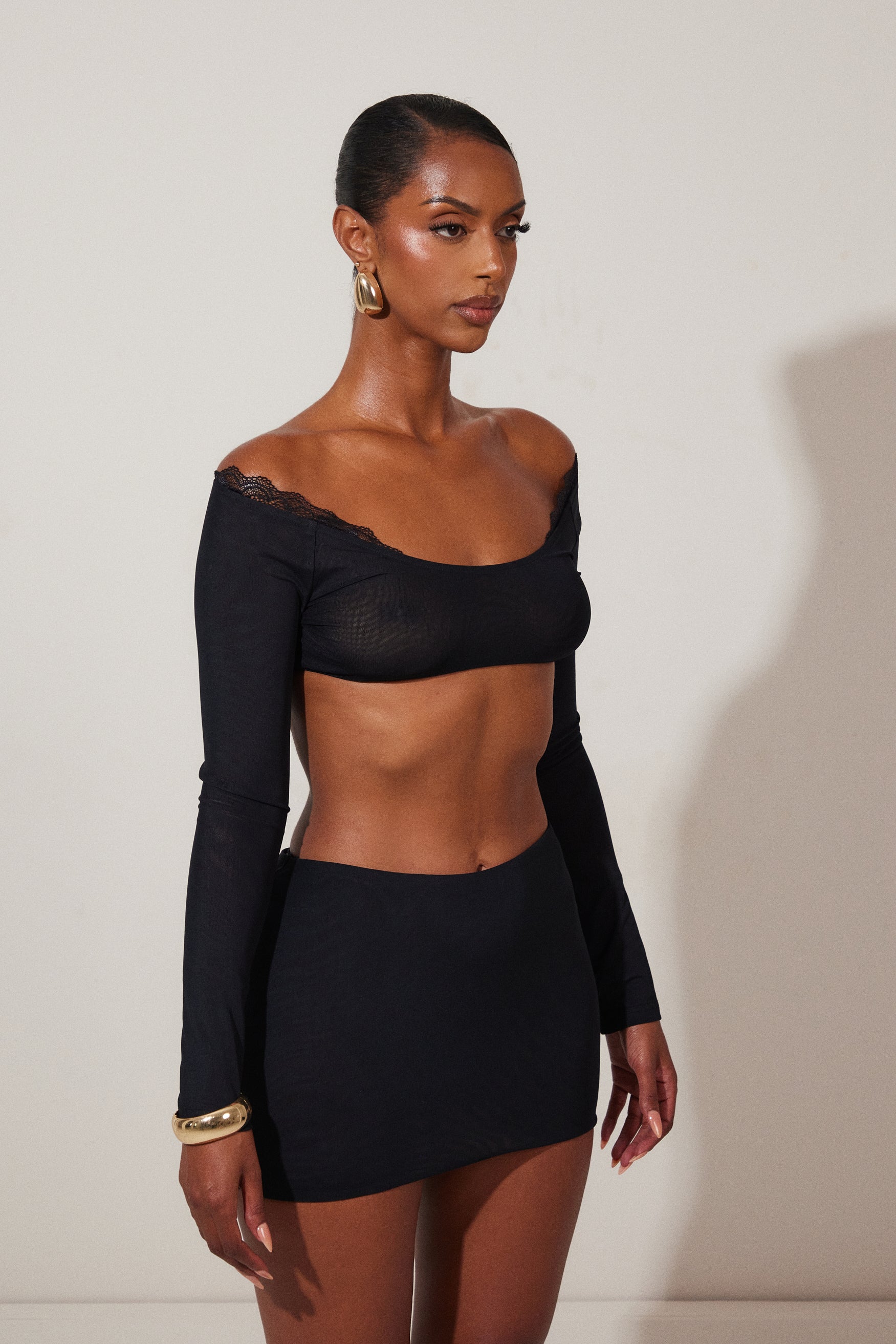 7947-the-nikoli-set-in-black-5.jpg The Nikoli Set in Black