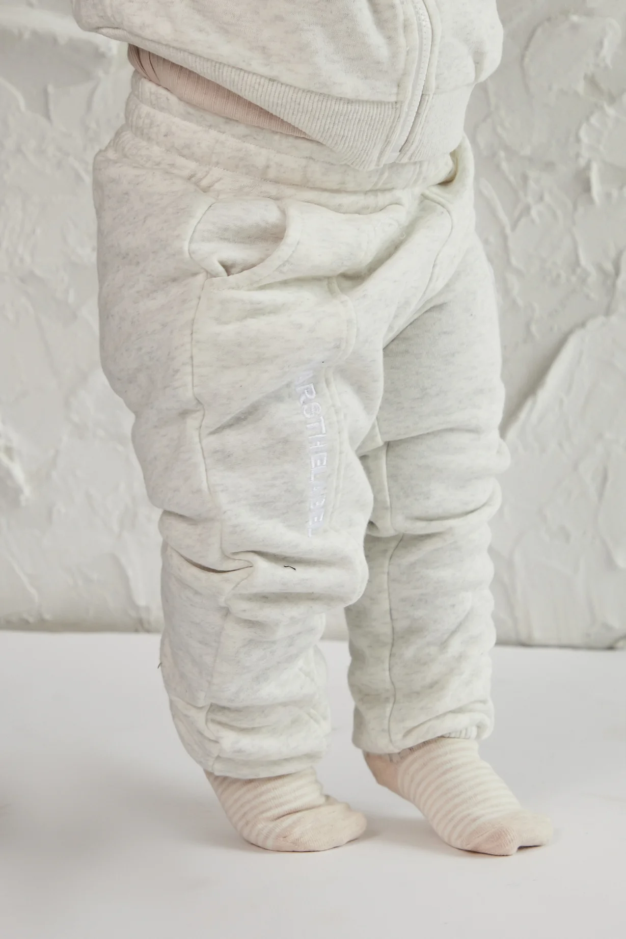 The Kids Essentials Joggers in Marl Grey