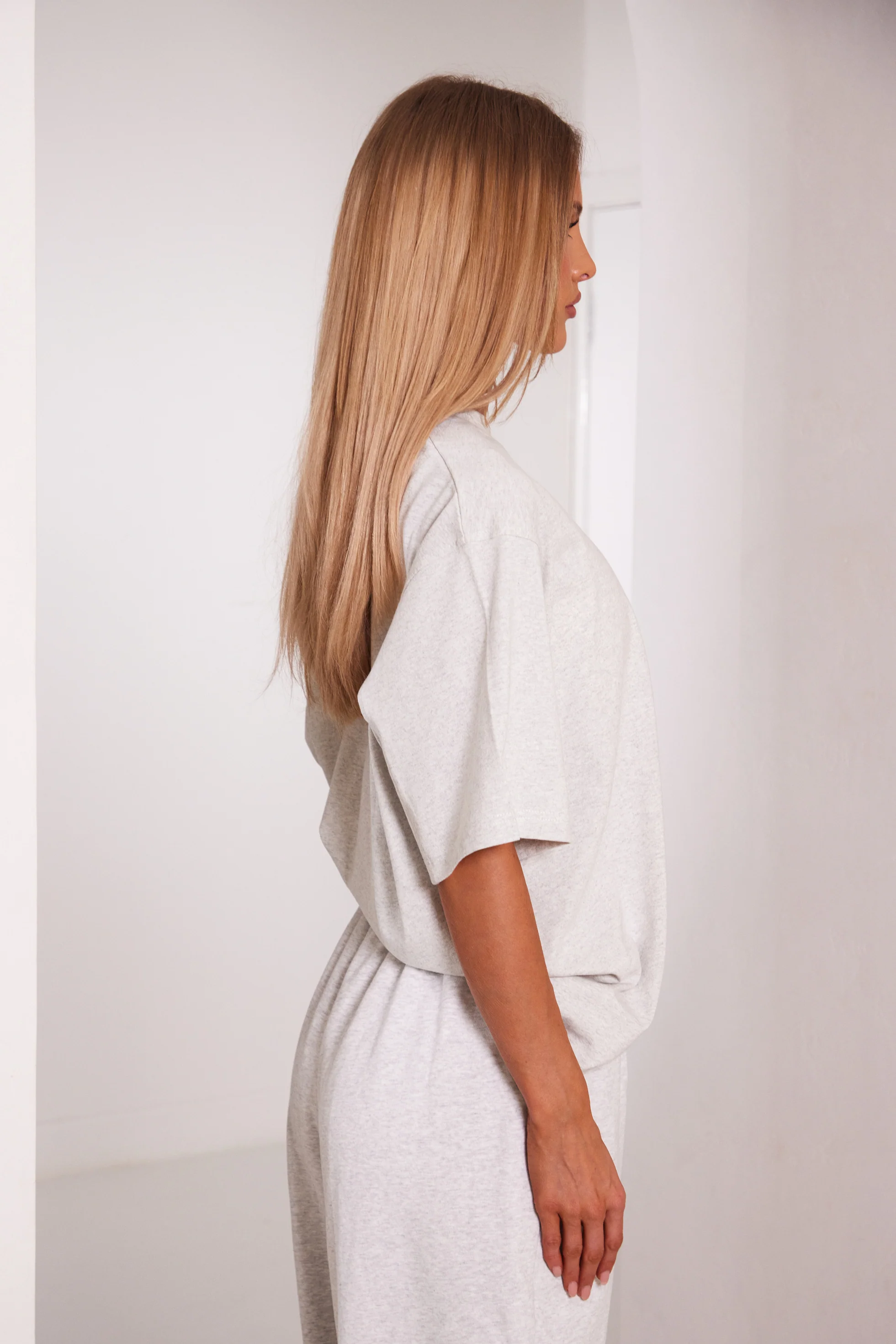 8772-the-short-sleeve-oversized-tee-in-light-grey-3.webp The Short Sleeve Oversized Tee in Light Grey